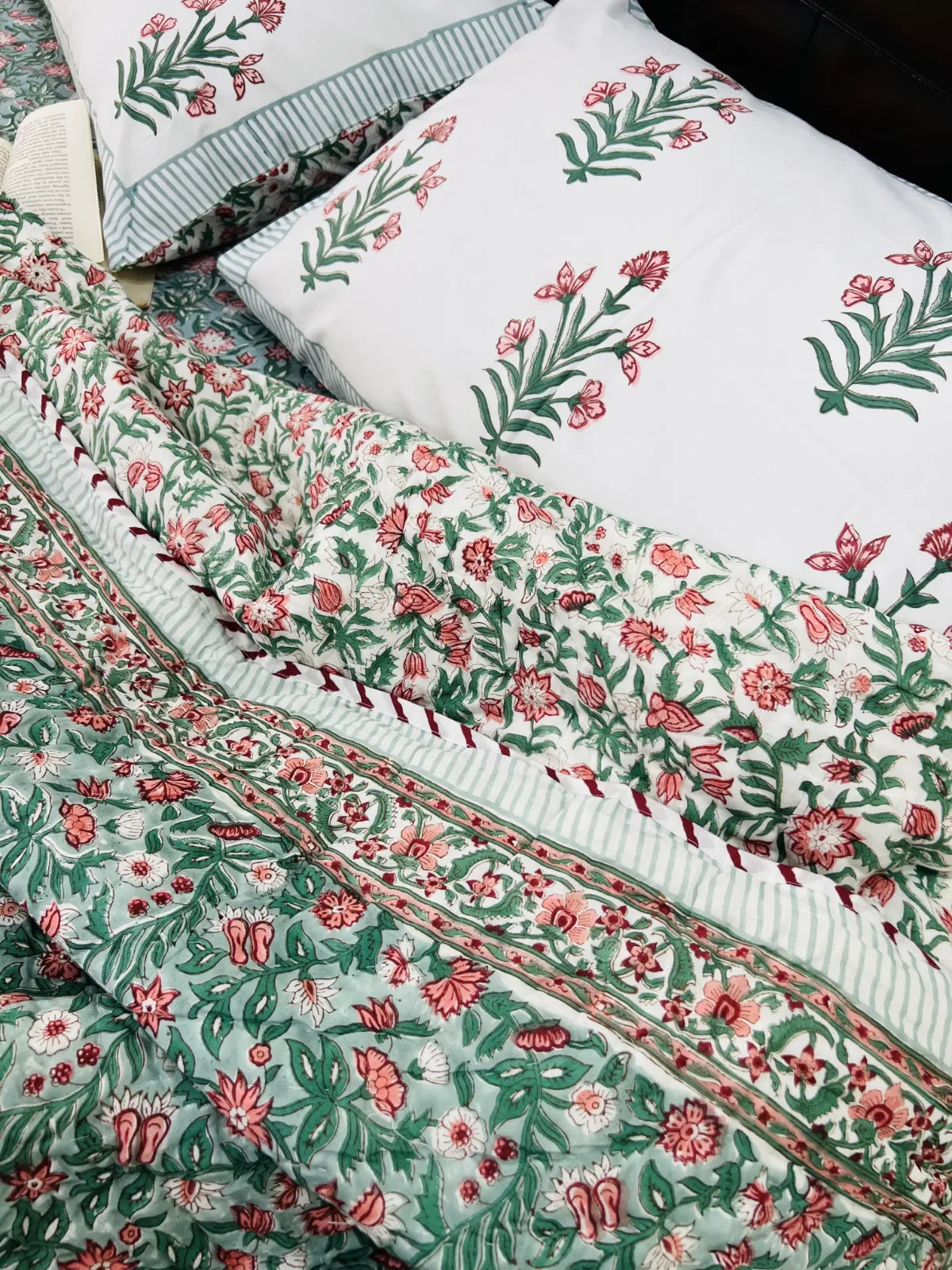 botanical handblock bedding set india
floral jaipuri quilt online