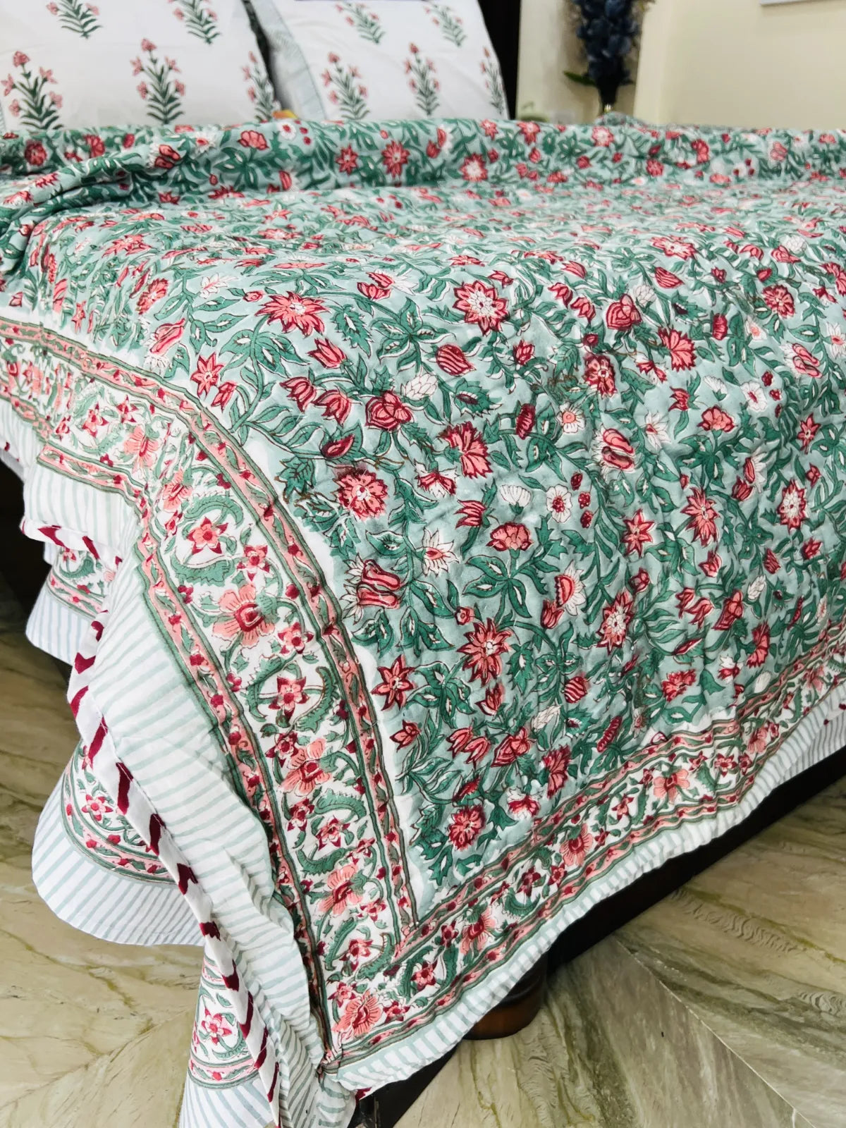 handblock cotton quilt, jaipuri razai, floral prints, muslin cotton