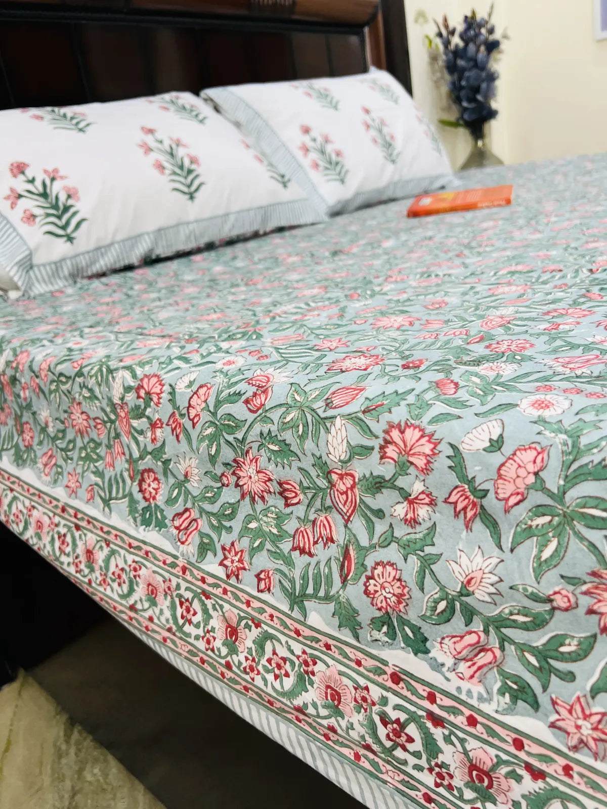 traditional Indian floral bedsheet with border cotton