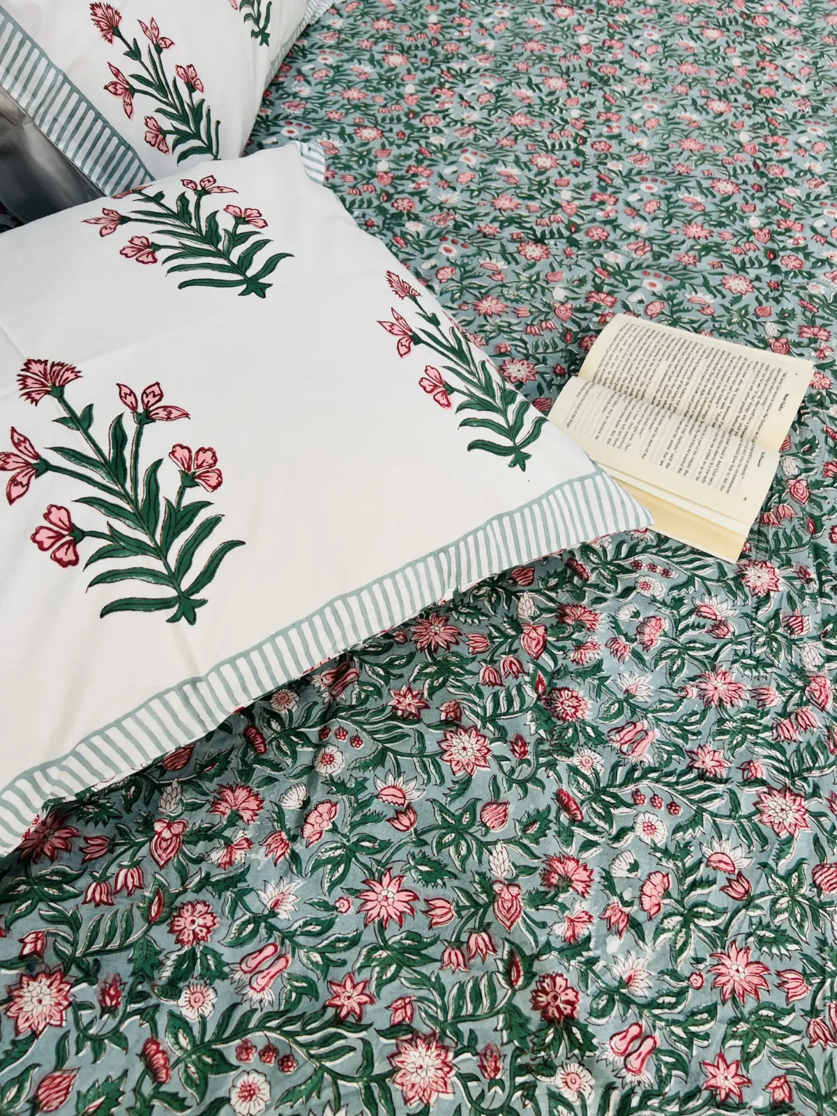 heritage floral bedding India breathable cotton