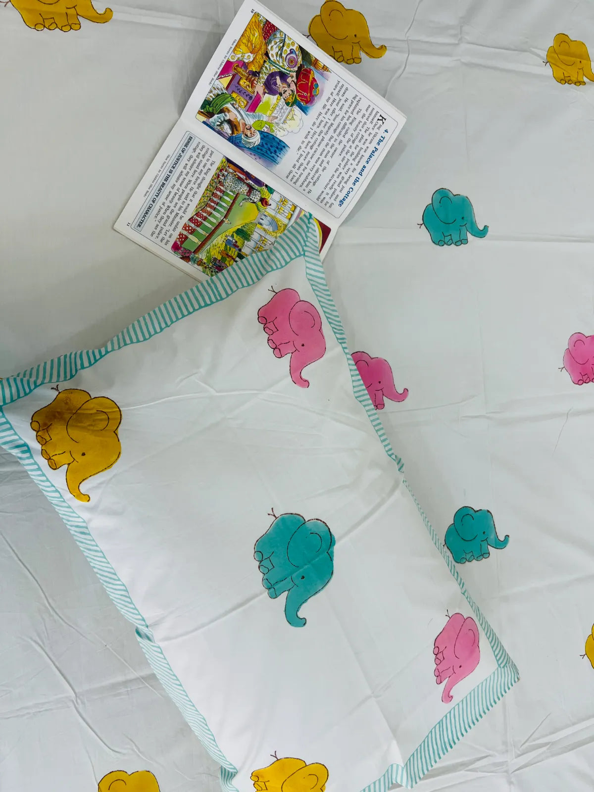 Elephant print single bedsheet in cotton for kids room