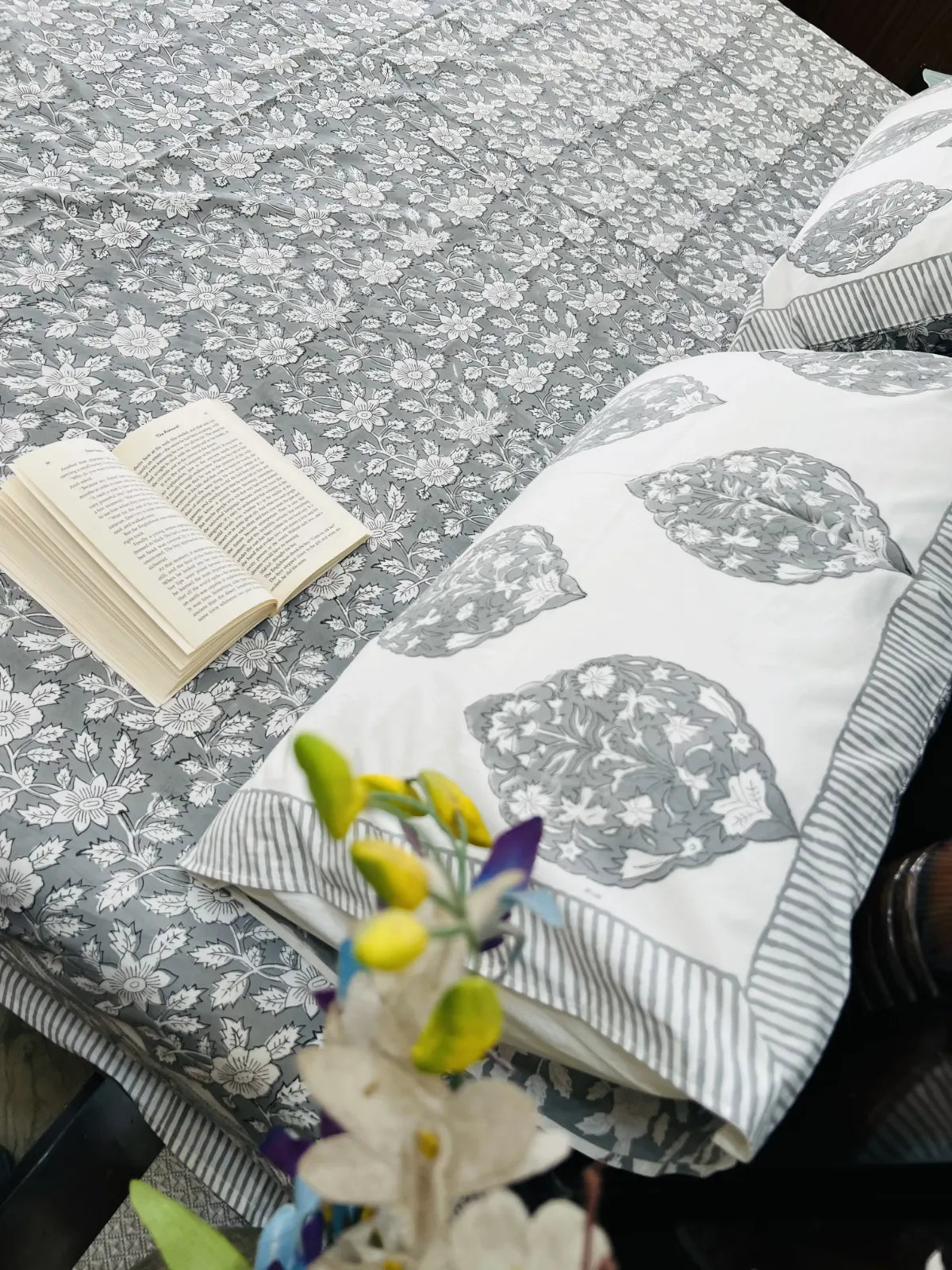Neutral aesthetic cotton bedding set premium India