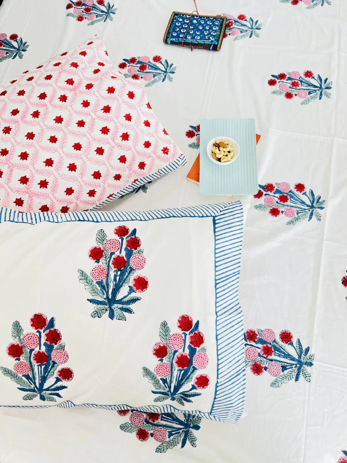 Guldaasta boota handblock printed cotton bedsheet set with bouquet motif – pure cotton Jaipur bedding