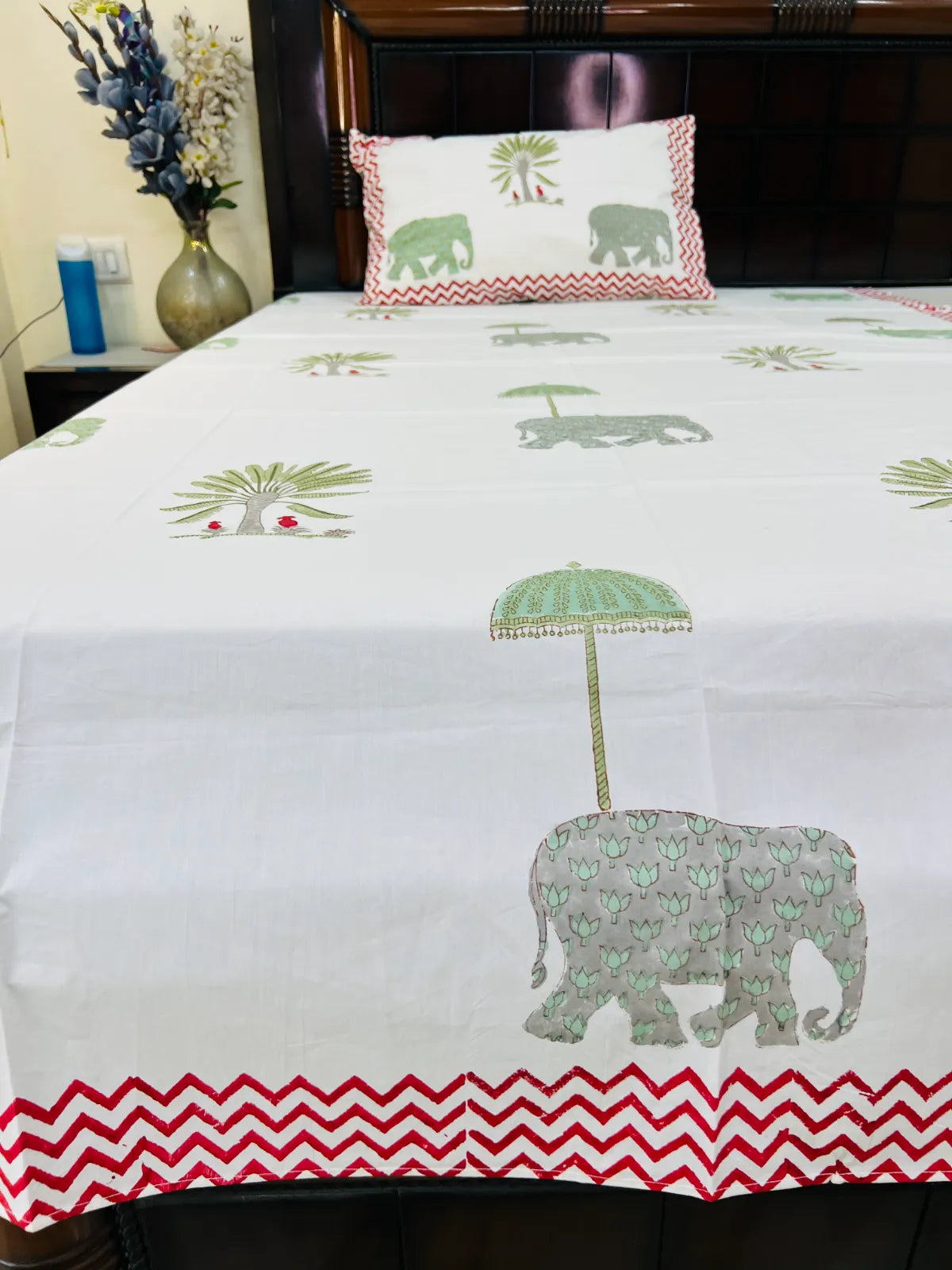 Traditional Jaipuri elephant print single bedsheet in pure cotton.
