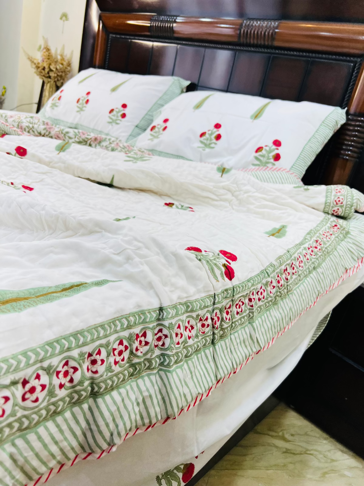 Meera Quilt Bedding Set