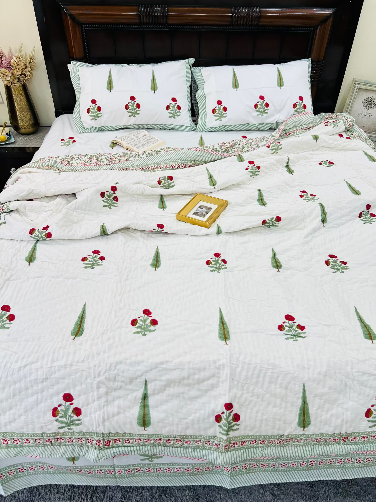Meera Quilt Bedding Set