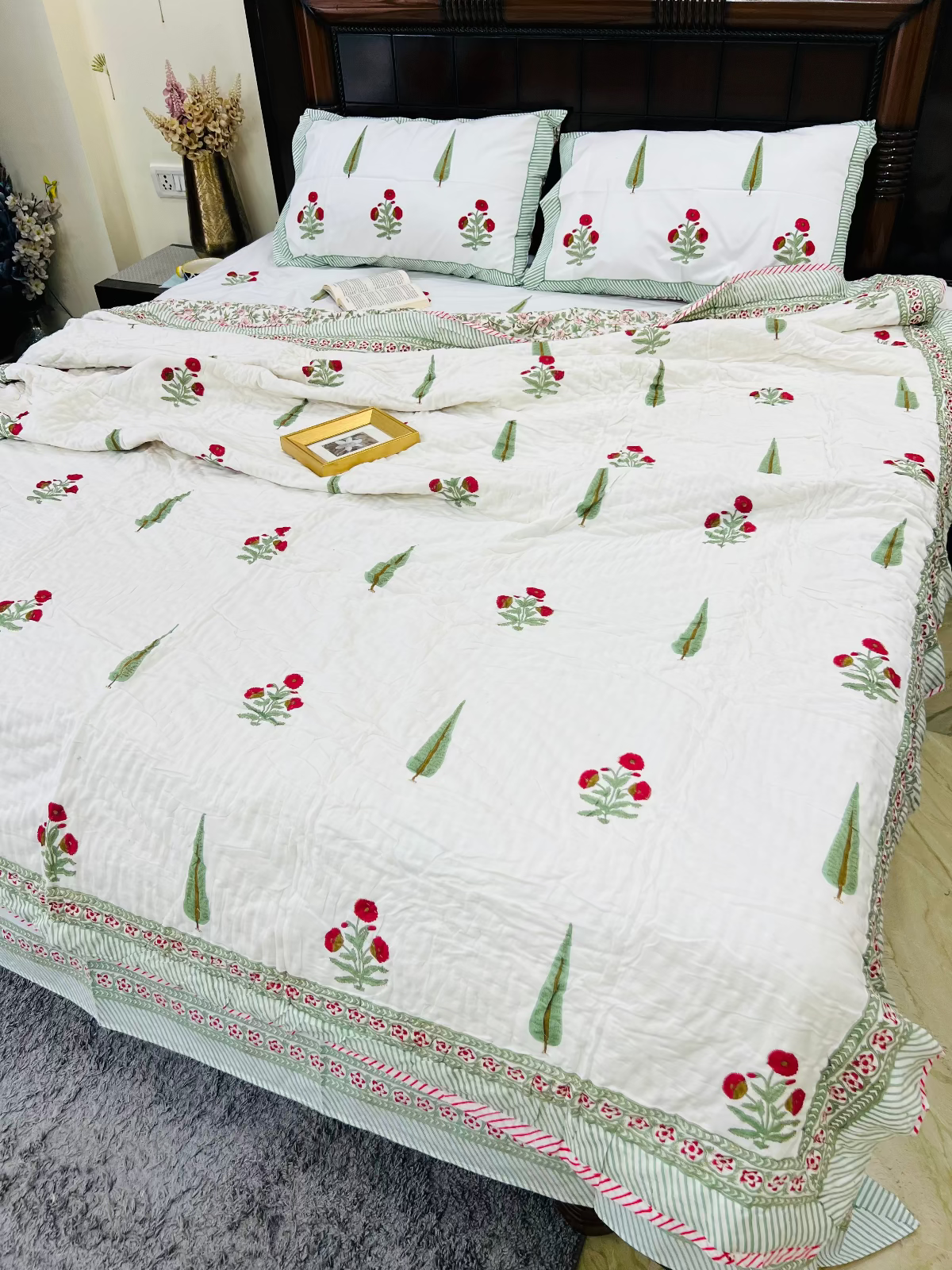 Meera Quilt Bedding Set