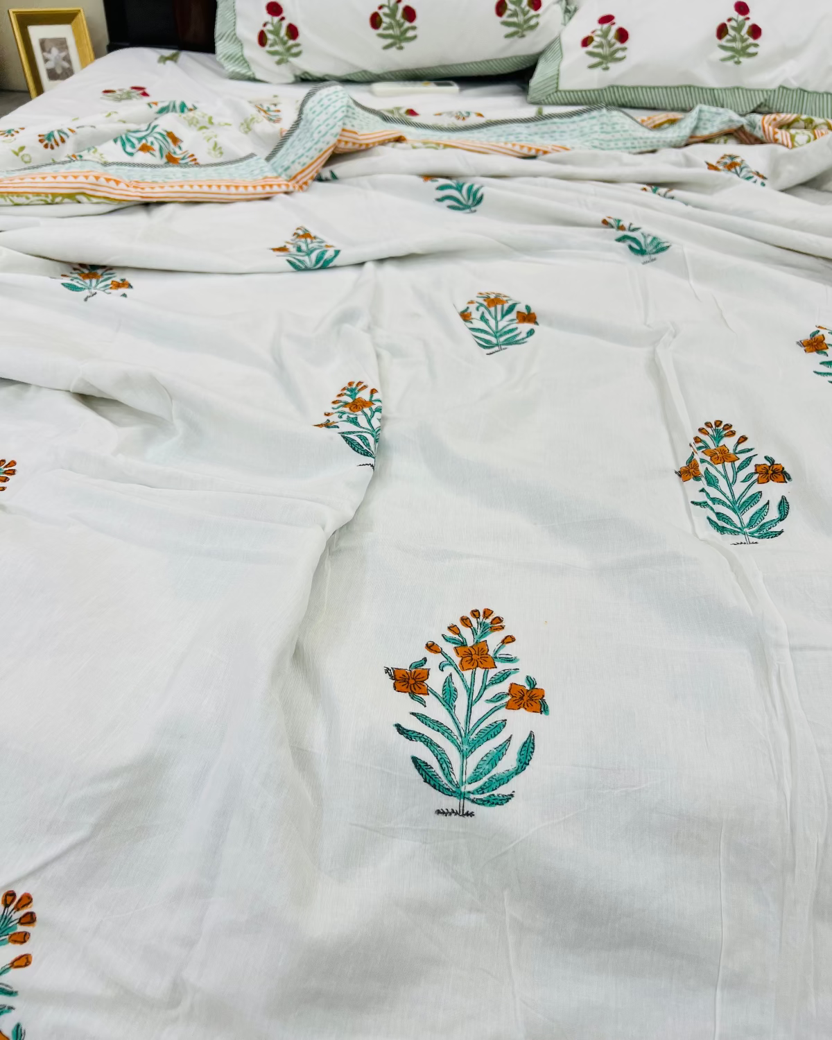 Kesari Buta Cotton Muslin Dohar