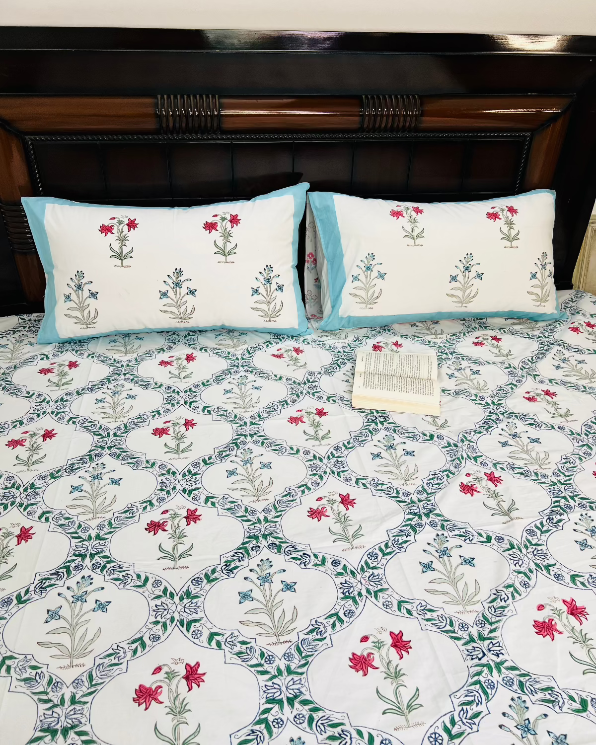 Neerja Cotton Bedsheet Set