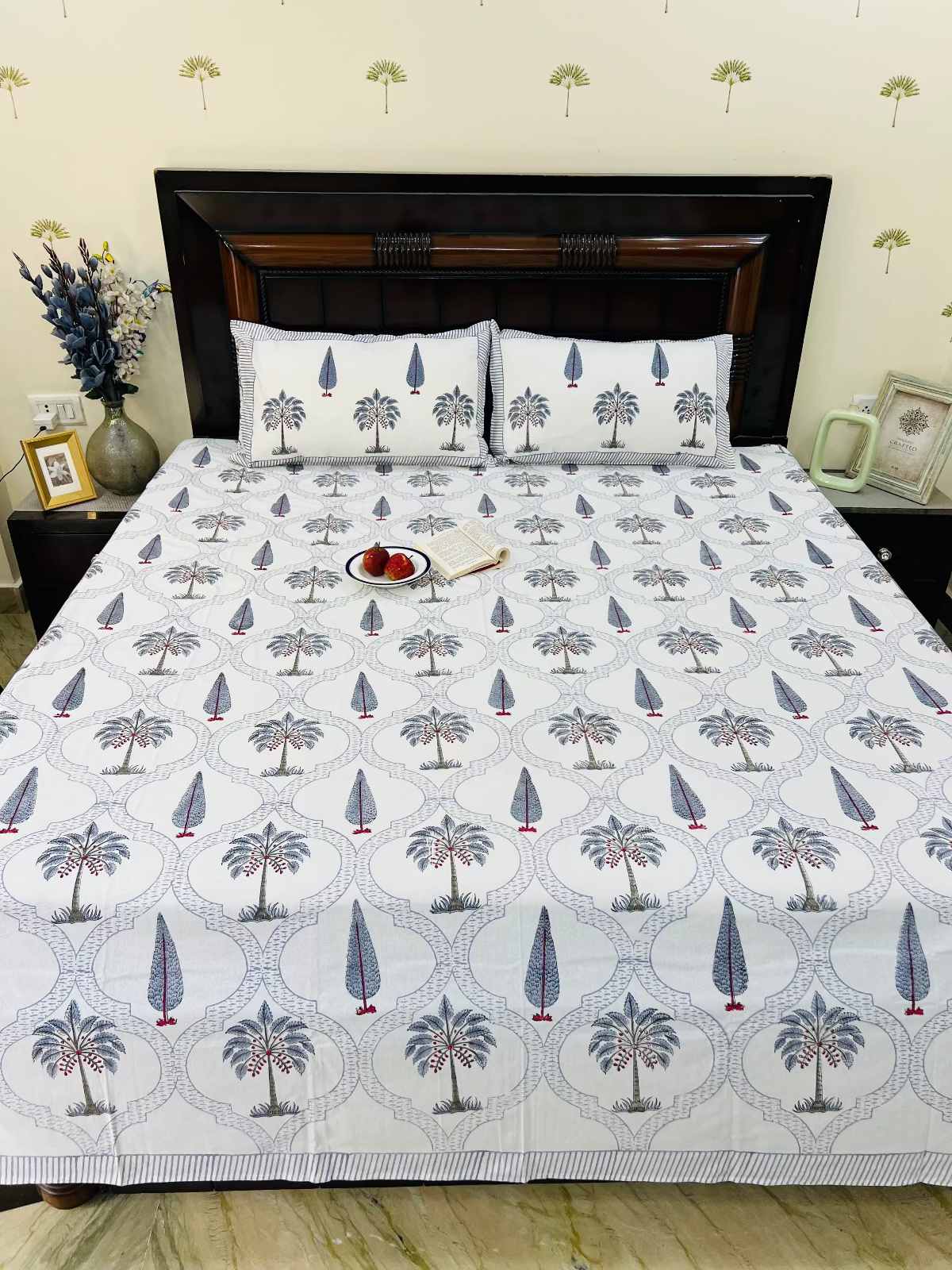 Kashmir Cotton Bedsheet Set - Queen