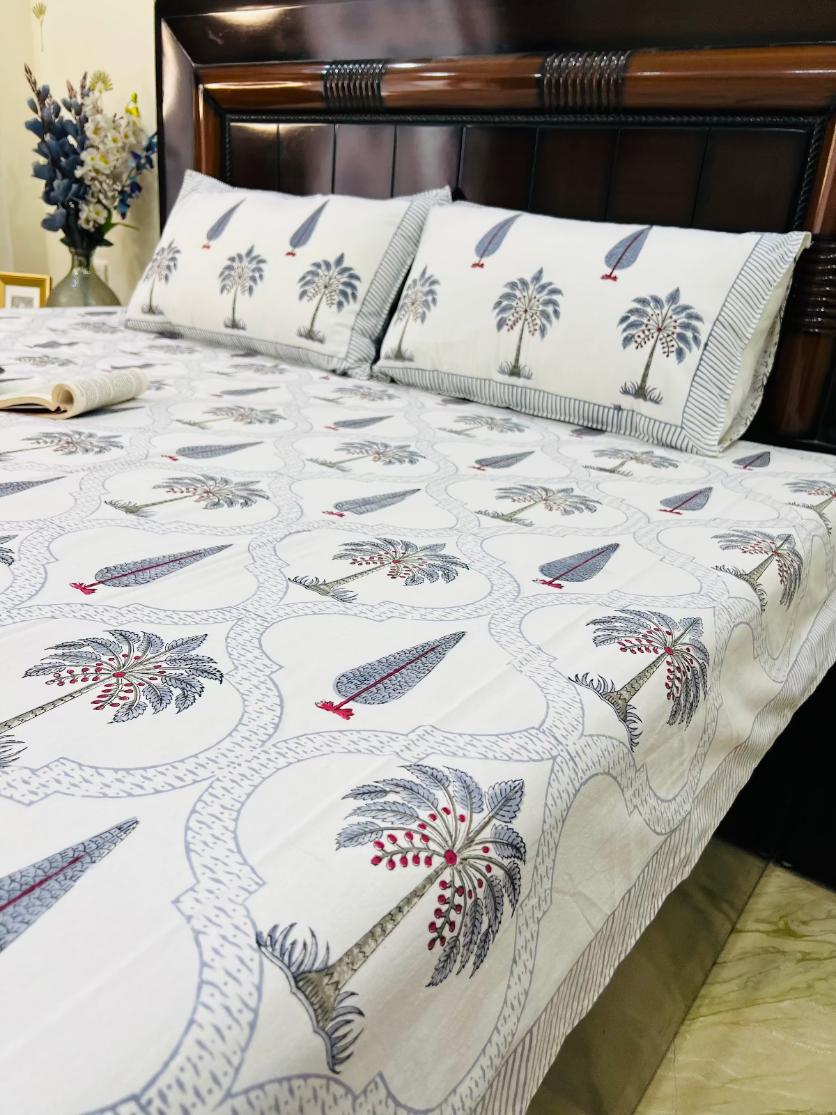Kashmir Cotton Bedsheet Set - Queen