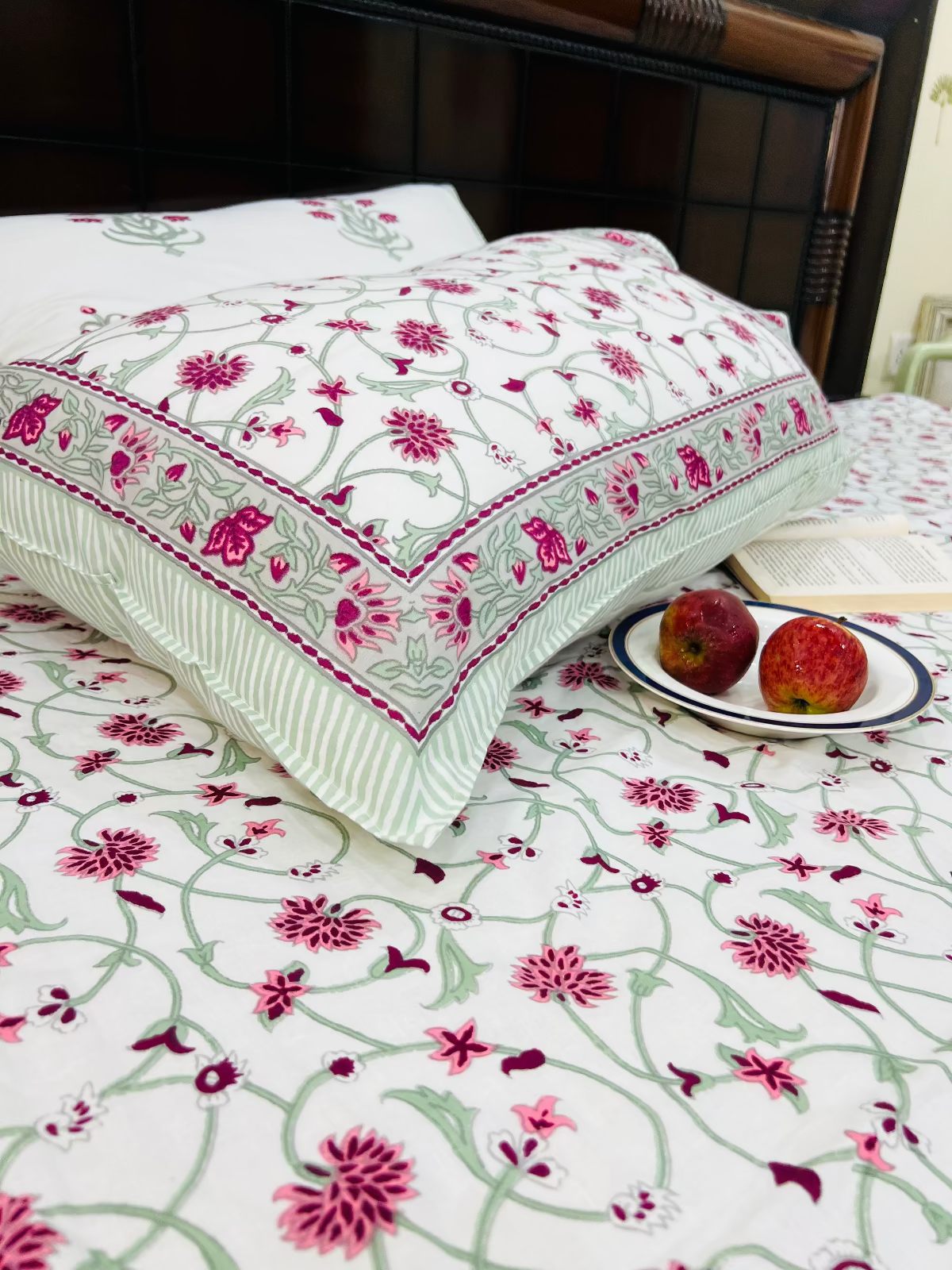 Gulnaar Cotton Bedsheet Set - King