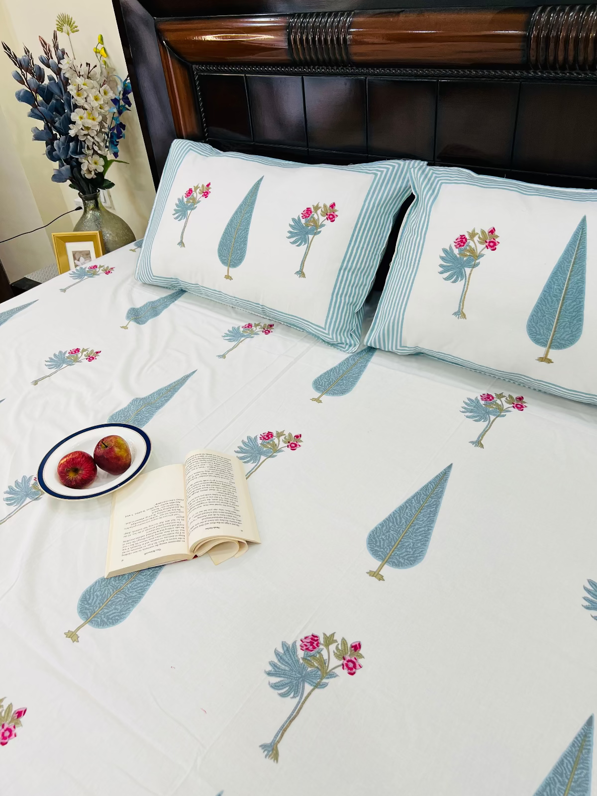 Taru Cotton Bedsheet Set - King