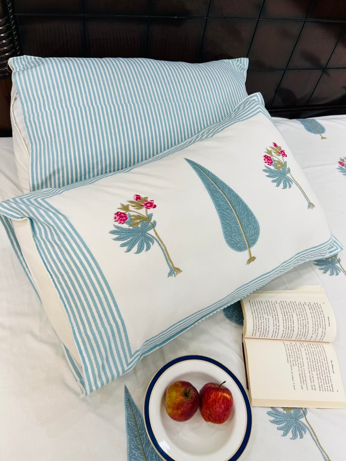 Taru Cotton Bedsheet Set - King