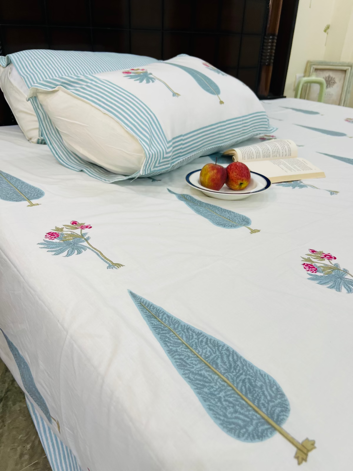Taru Cotton Bedsheet Set - King