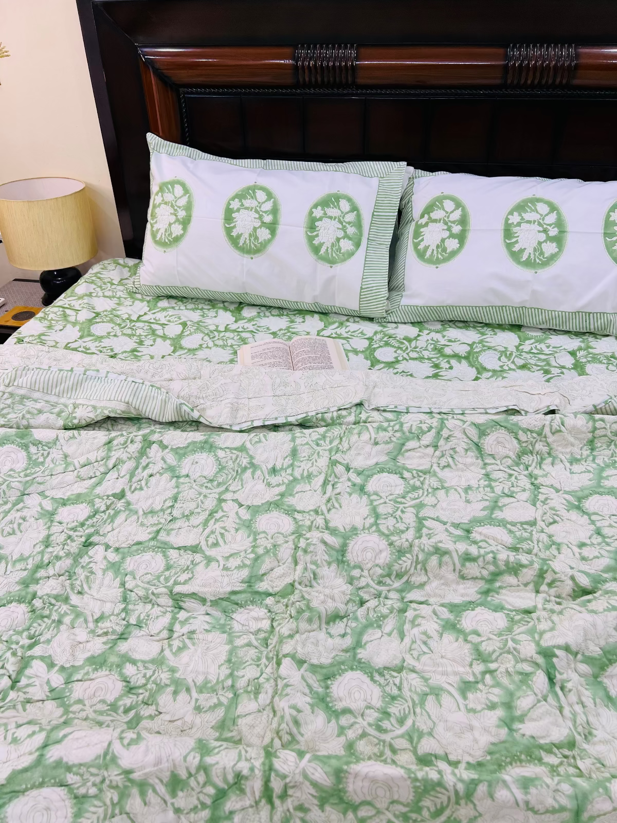 Hari-Prabha Quilt Bedding Set