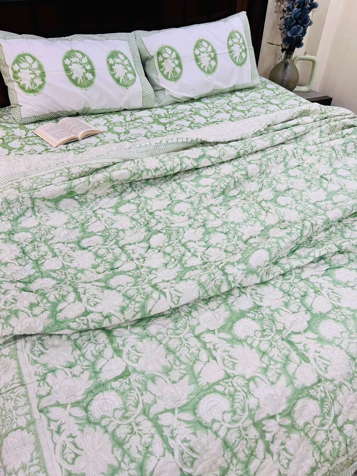 Hari-Prabha Muslin Cotton Quilt