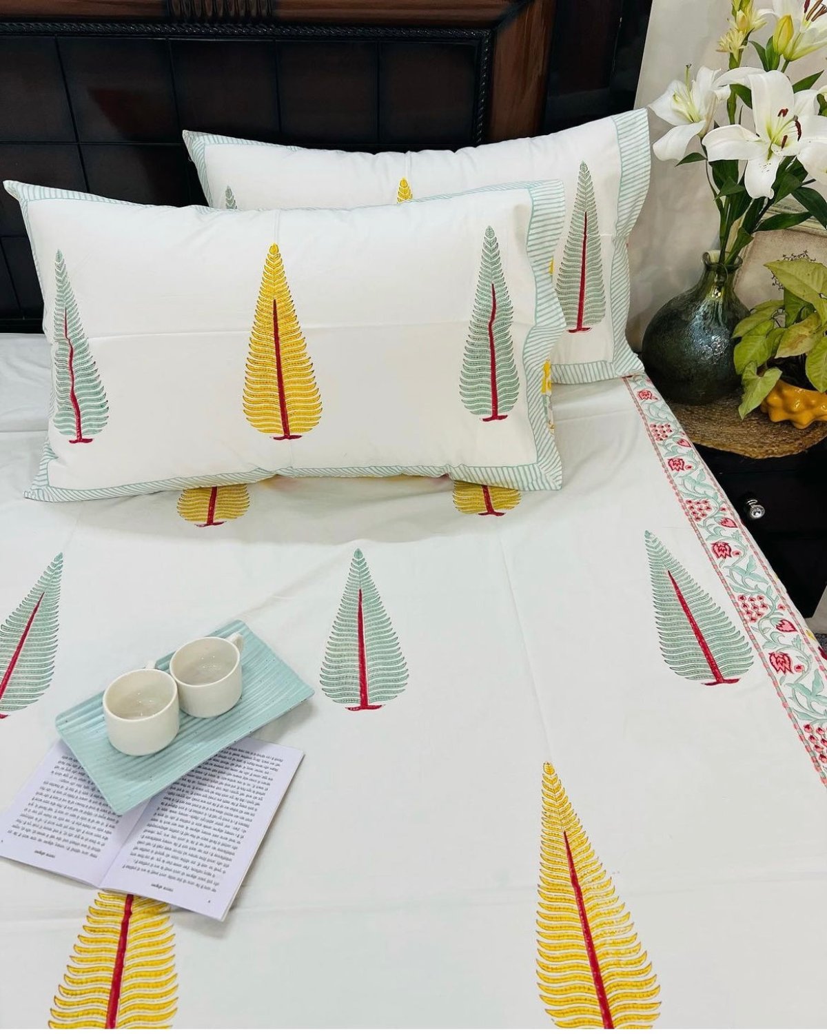 Mughal Garden Cotton Bedsheet Set