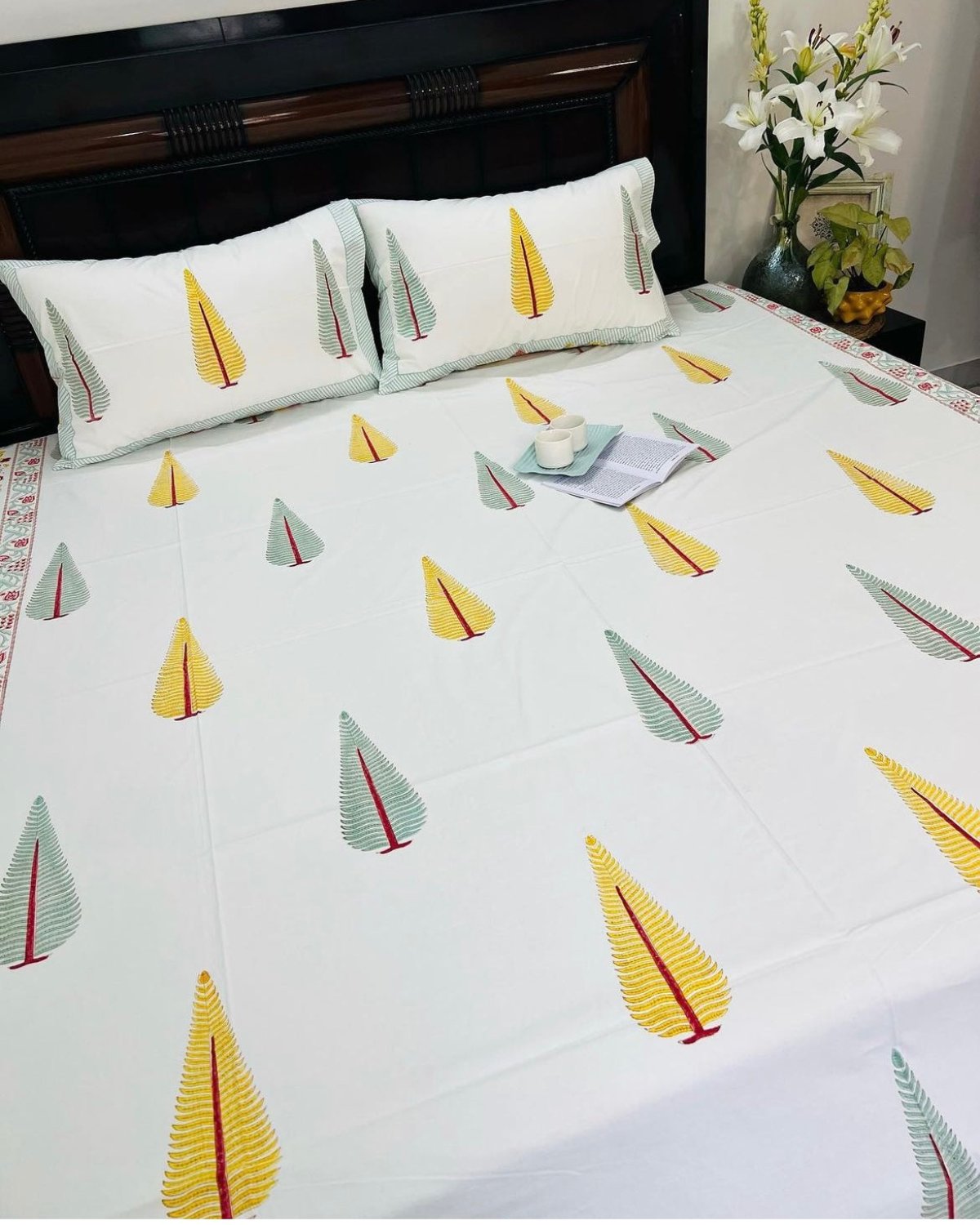 Mughal Garden Cotton Bedsheet Set