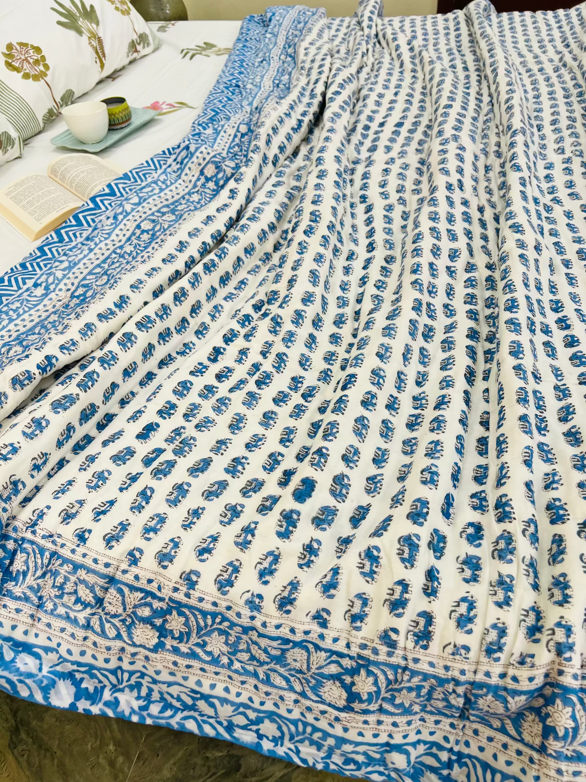 Kunjar Muslin Cotton Quilt
