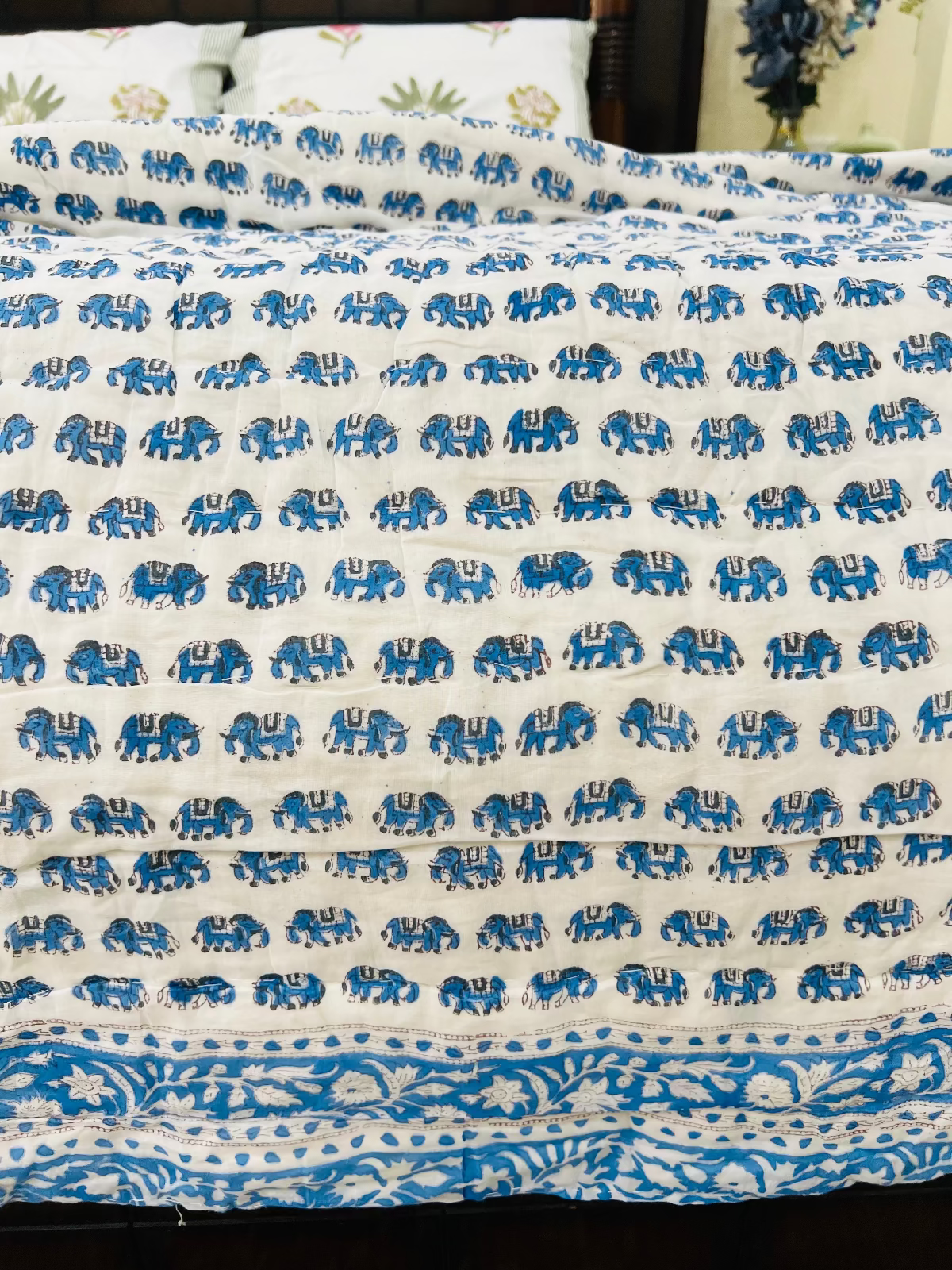 Kunjar Muslin Cotton Quilt