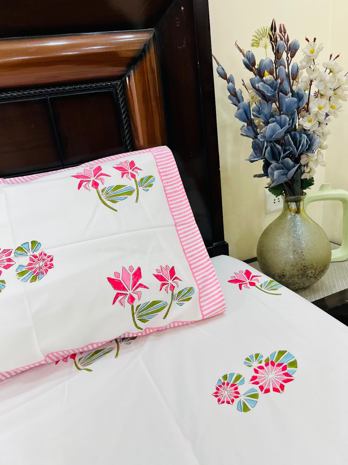 Two Lotus Cotton Bedsheet Set