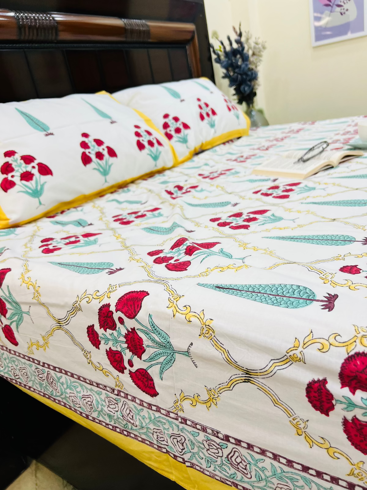 Vasanti Cotton Bedsheet Set
