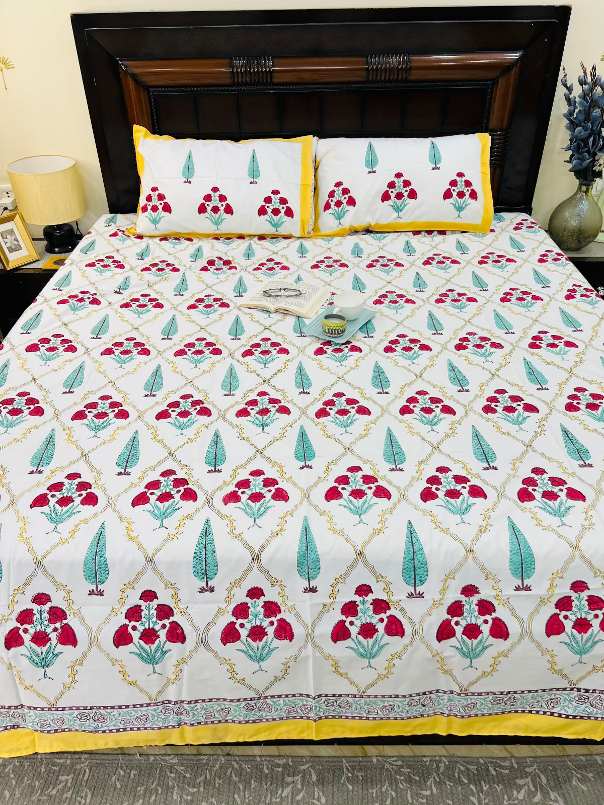 Vasanti Cotton Bedsheet Set