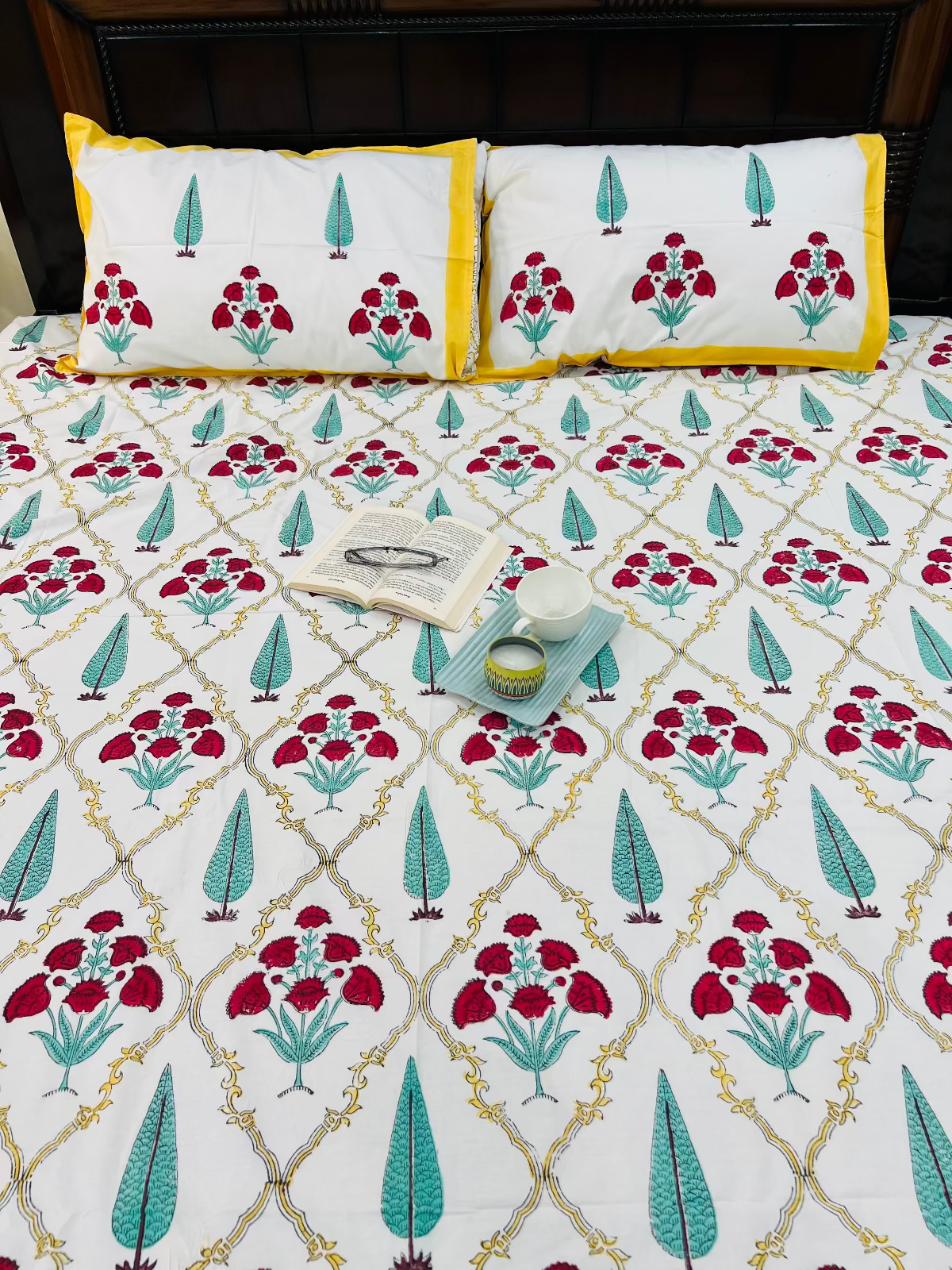 Vasanti Cotton Bedsheet Set