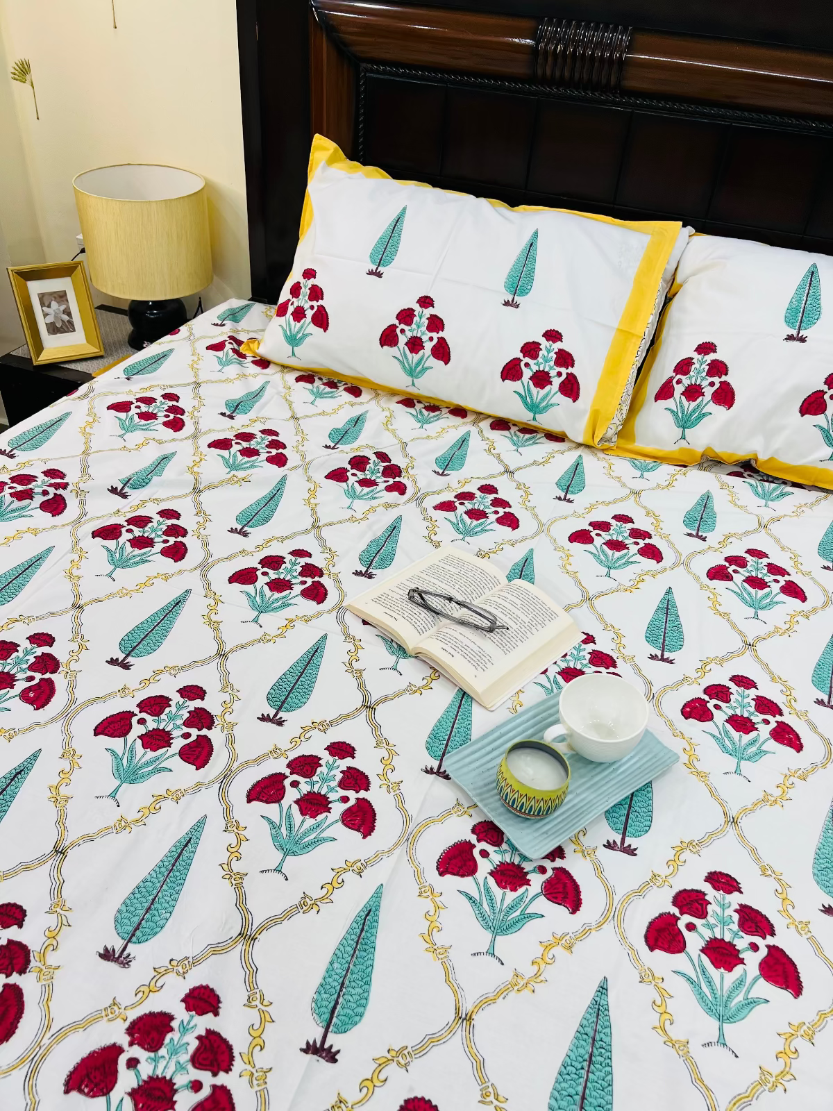 Vasanti Cotton Bedsheet Set
