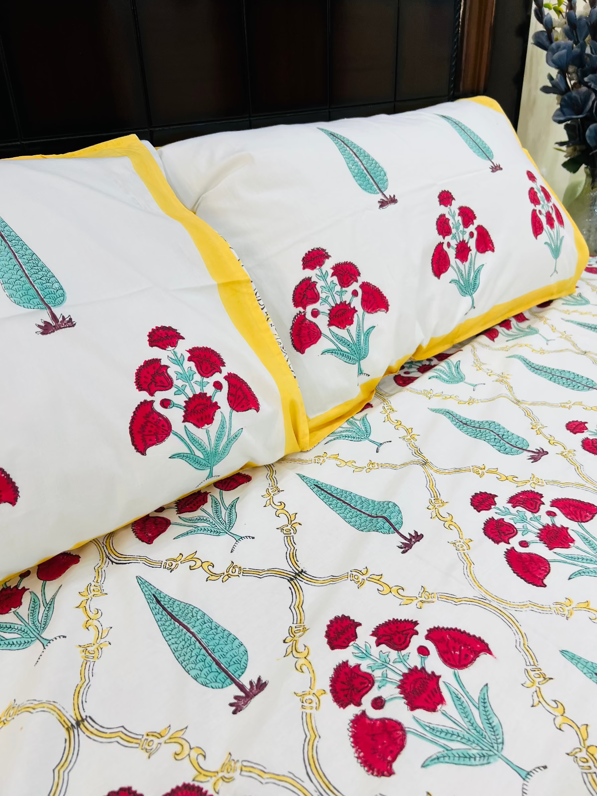 Vasanti Cotton Bedsheet Set