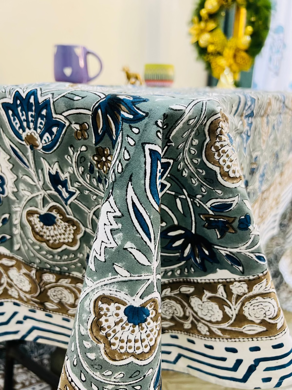 Glacia Table Cover - 8 Seater