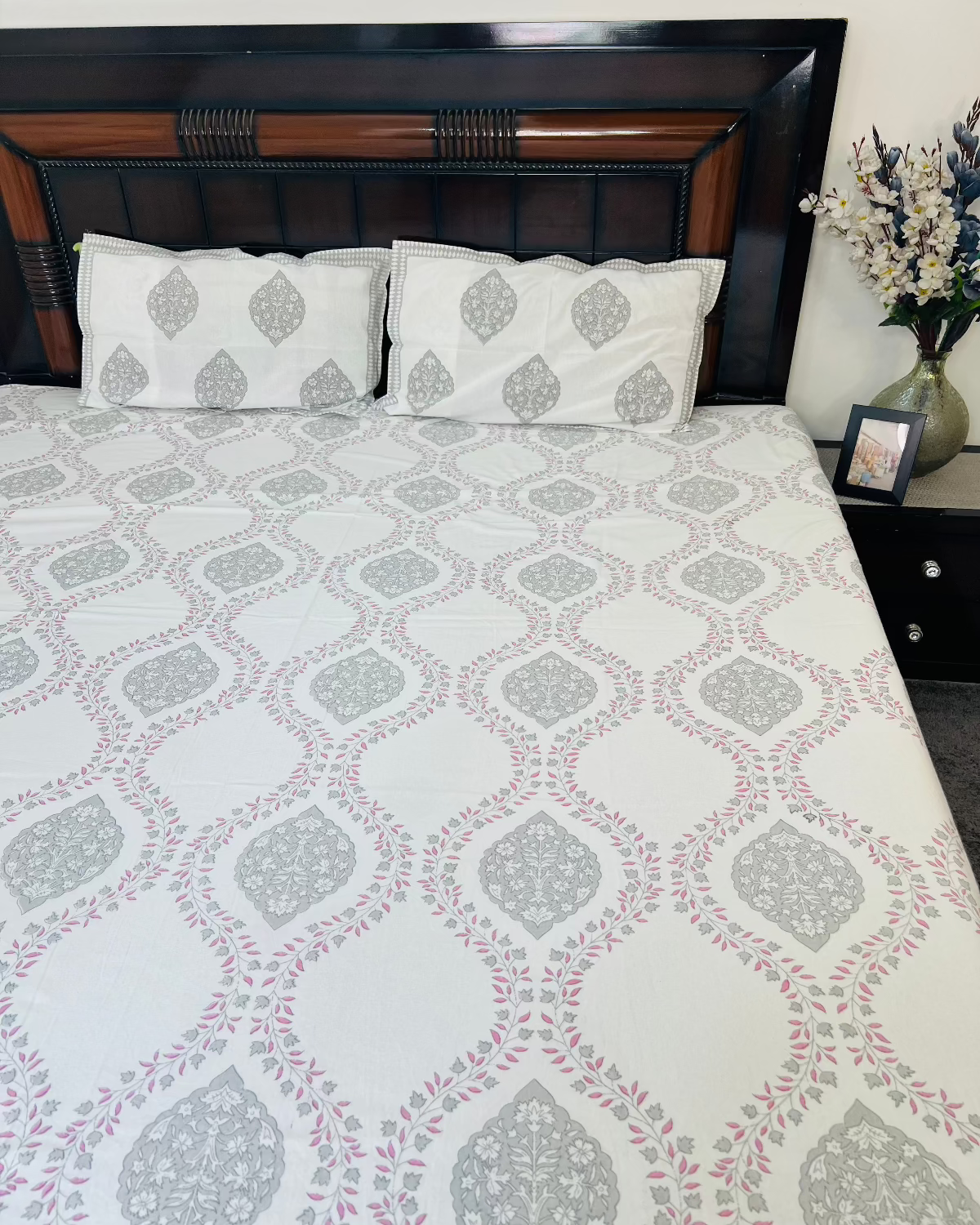 Ivory Mughal Motif Cotton Bedsheet Set - King