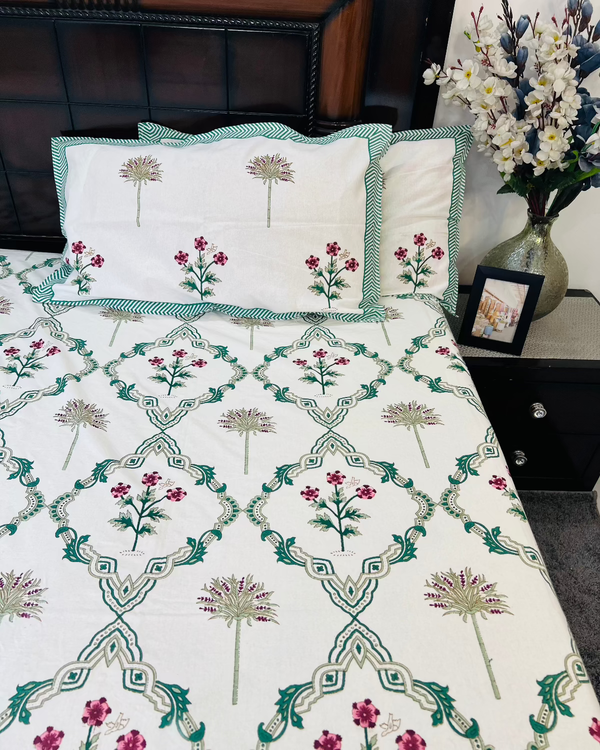 Barfi Cotton Bedsheet Set - Queen