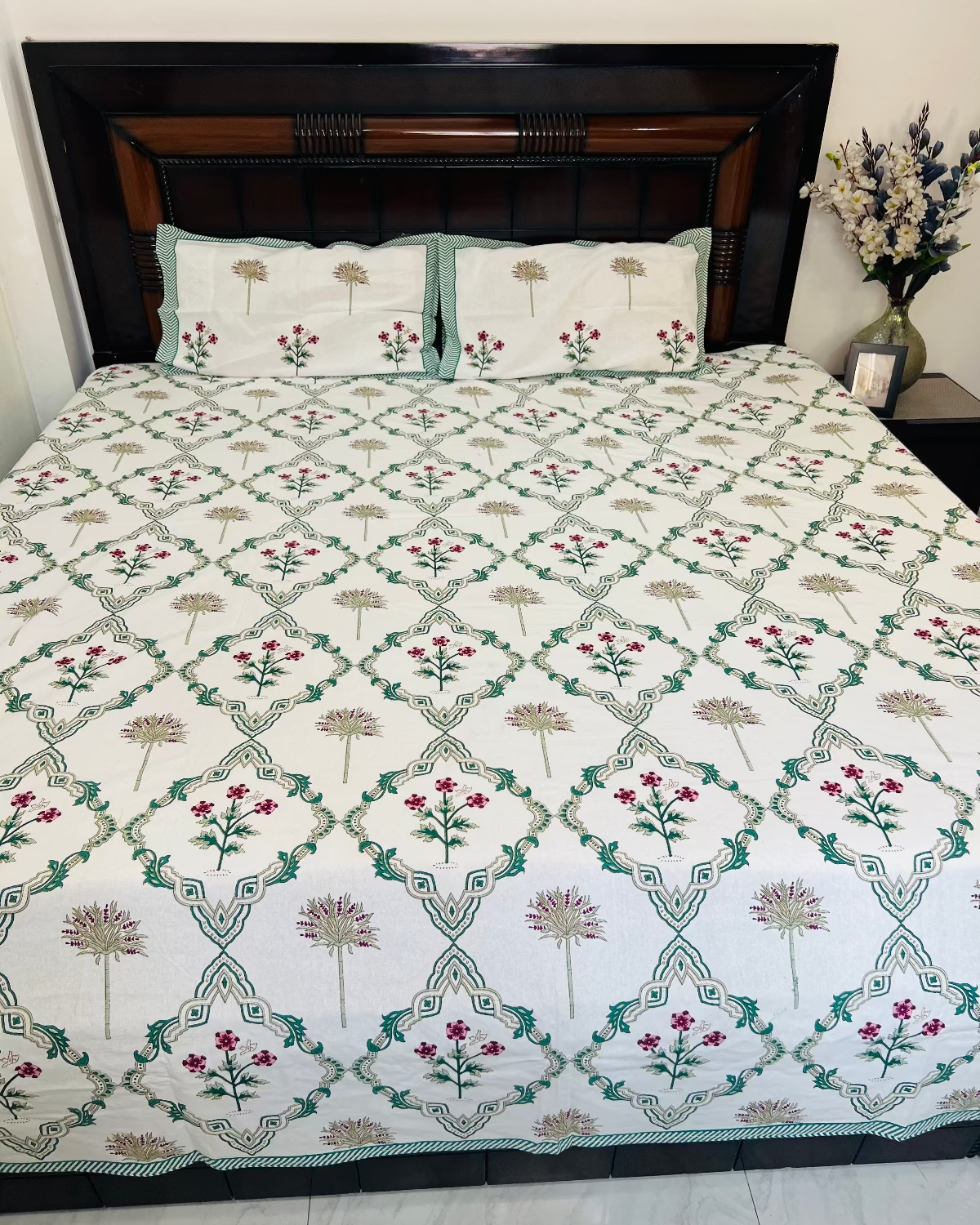 Barfi Cotton Bedsheet Set - Queen