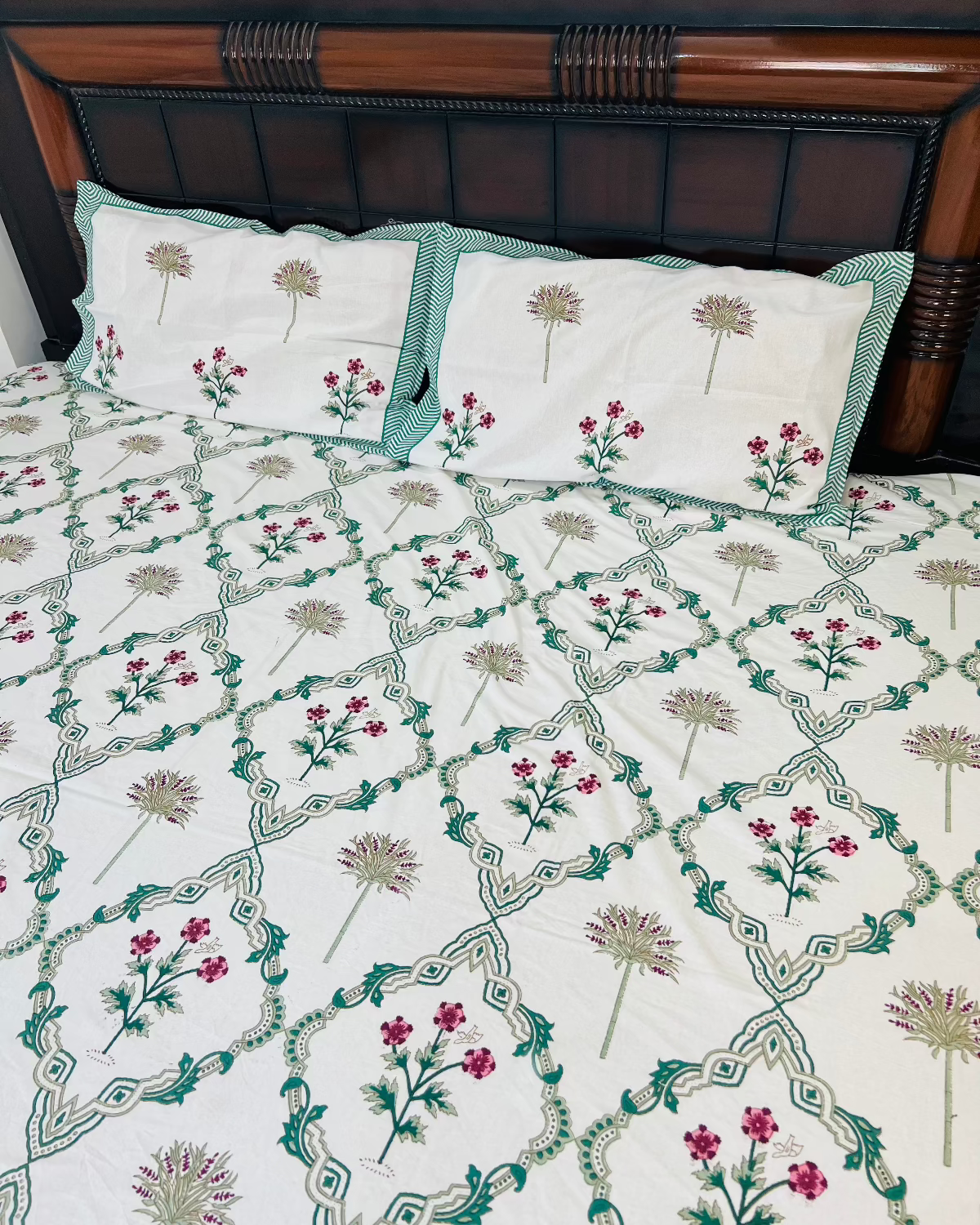 Barfi Cotton Bedsheet Set - Queen