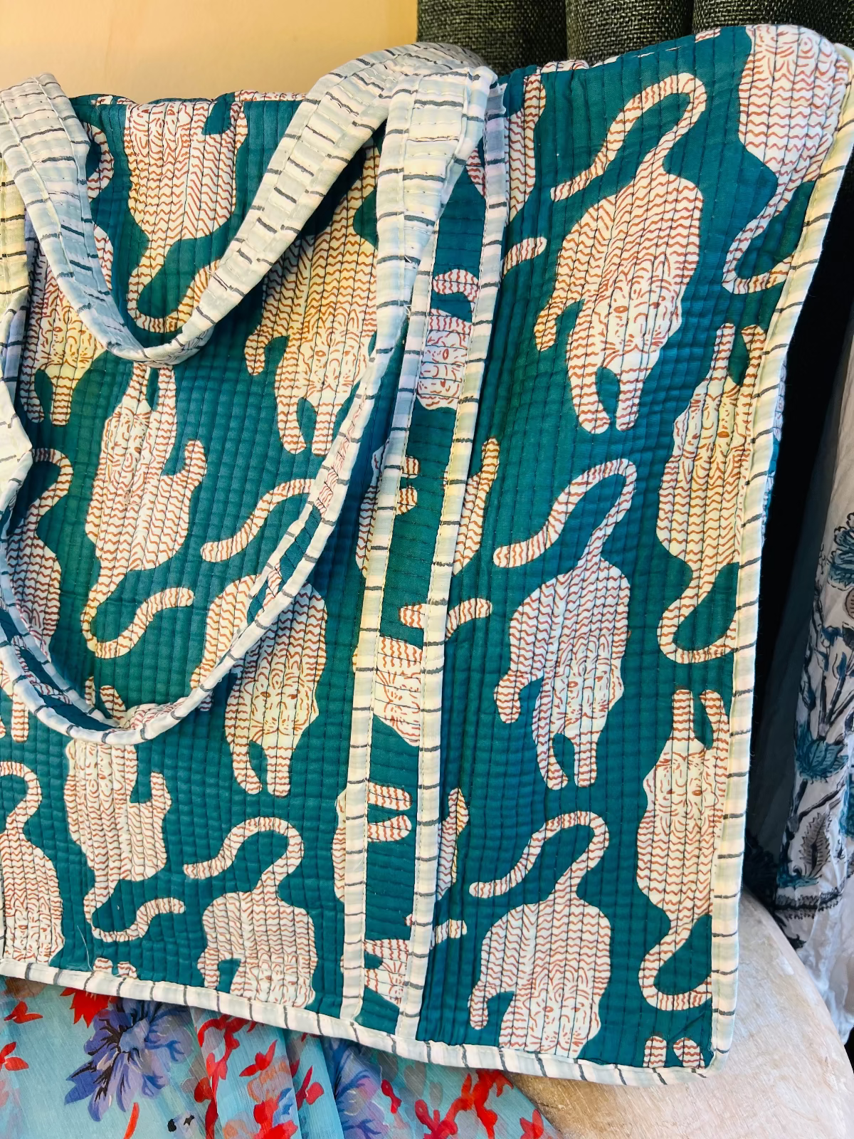 Anvi Quilted Tote Bag