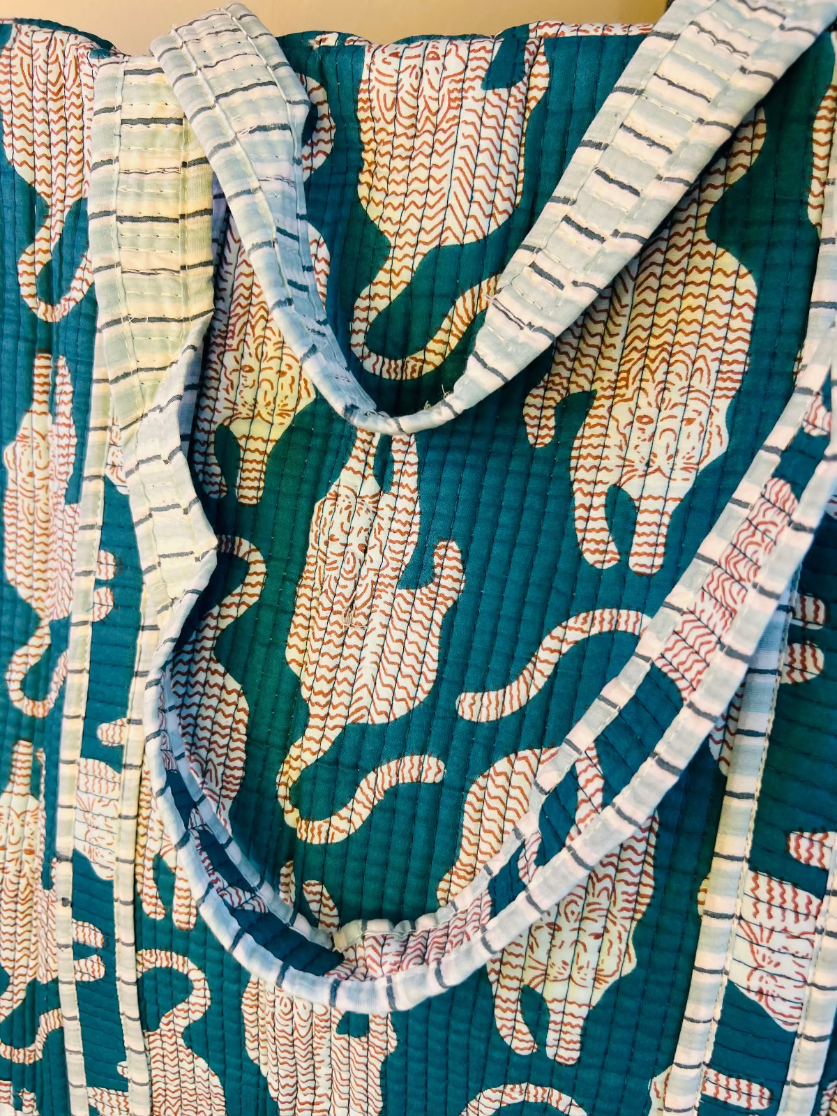 Anvi Quilted Tote Bag