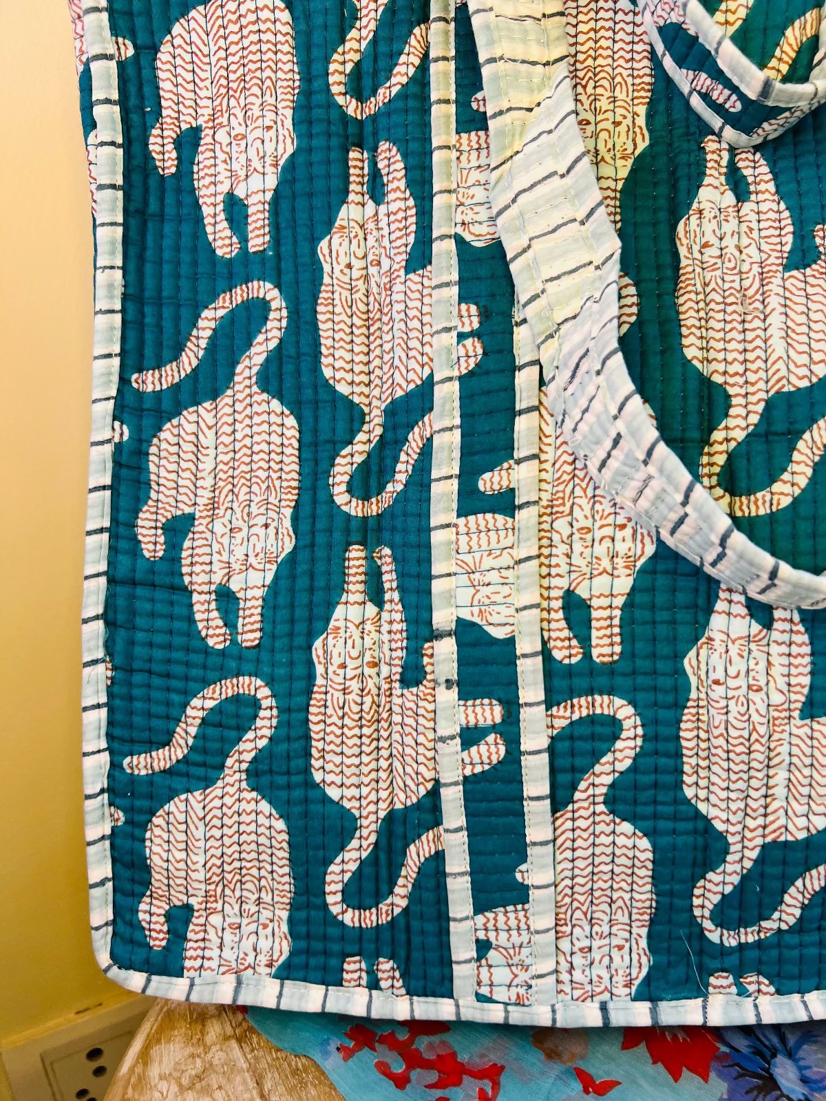 Anvi Quilted Tote Bag