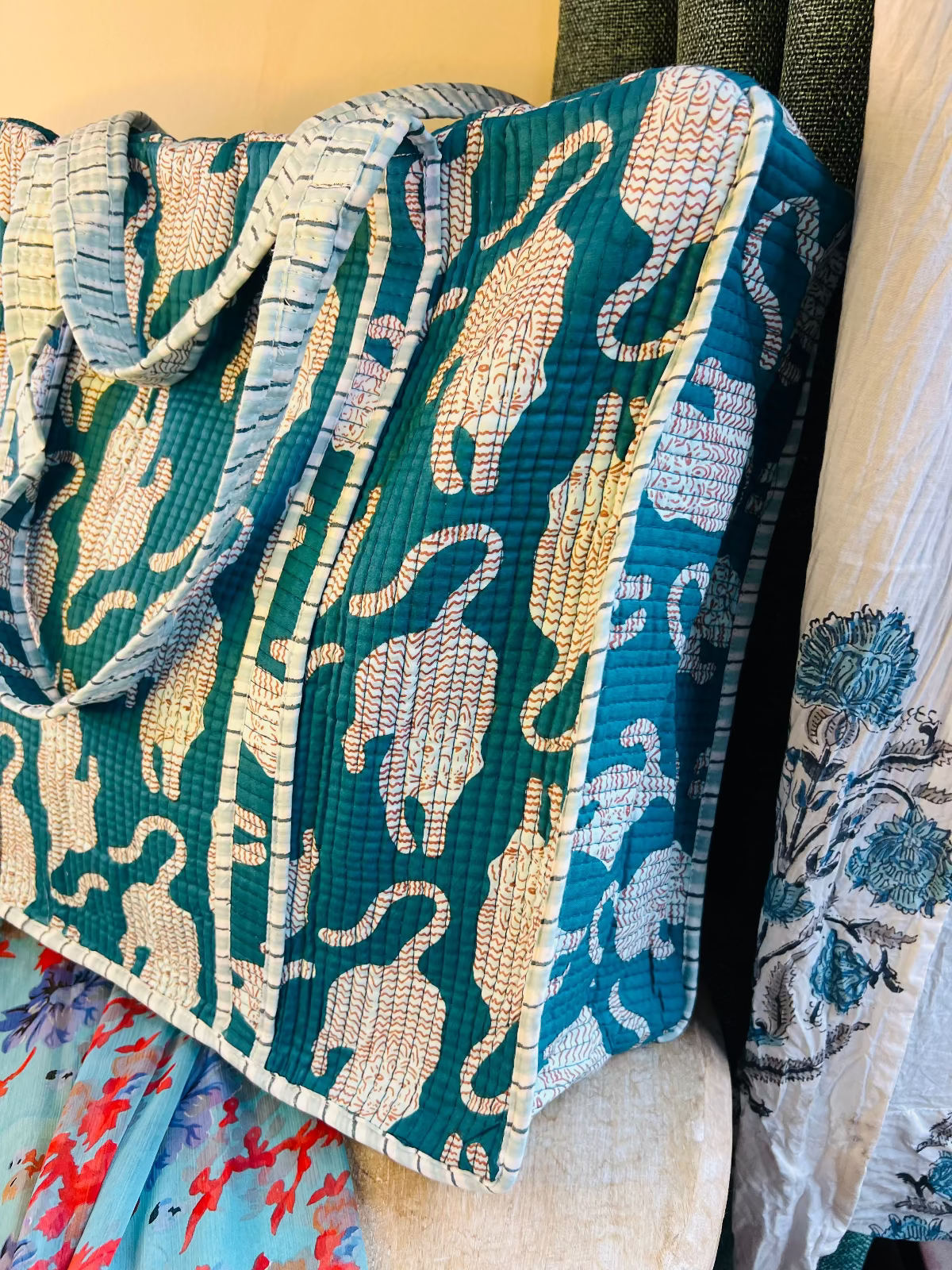 Anvi Quilted Tote Bag