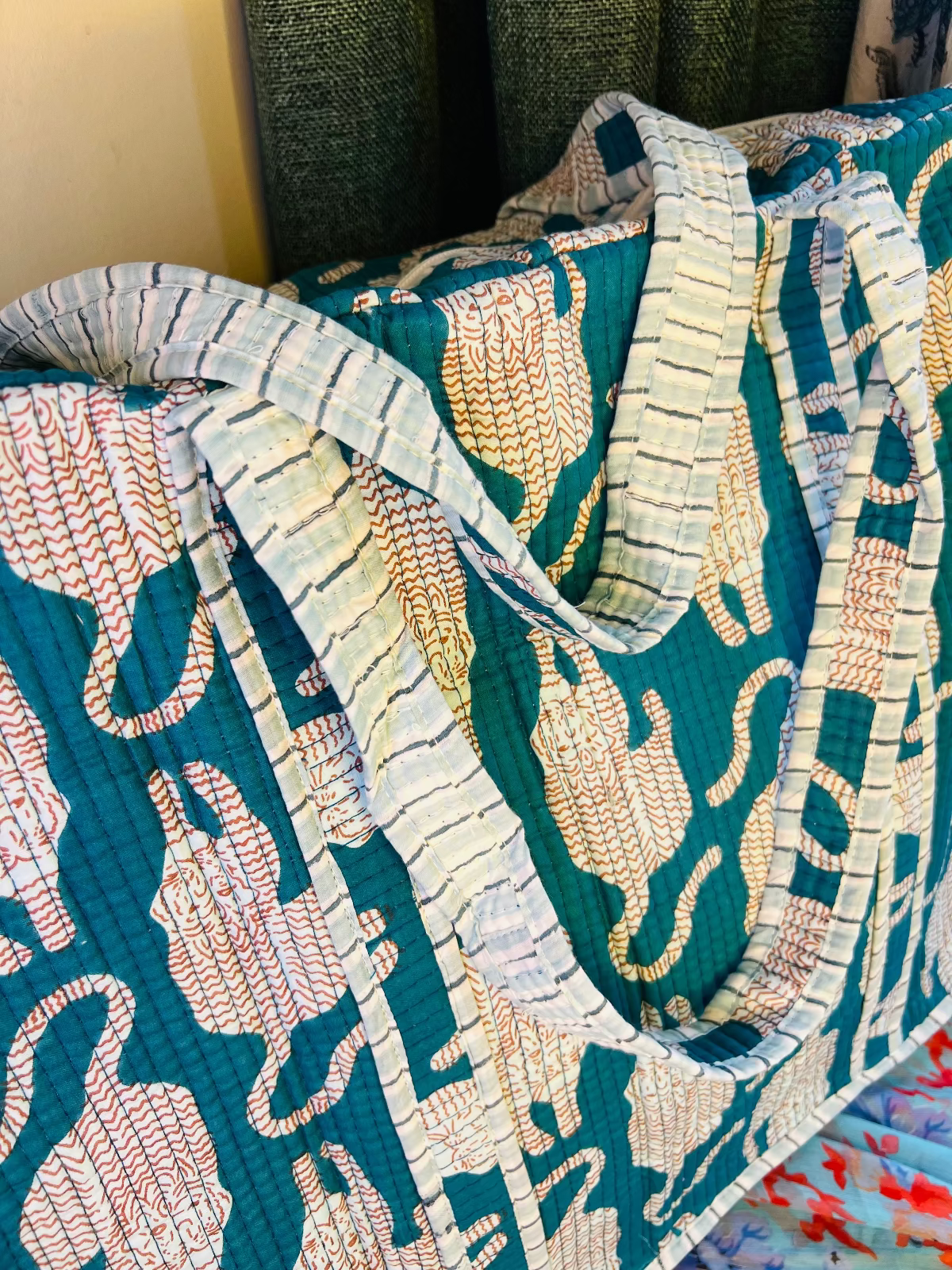 Anvi Quilted Tote Bag