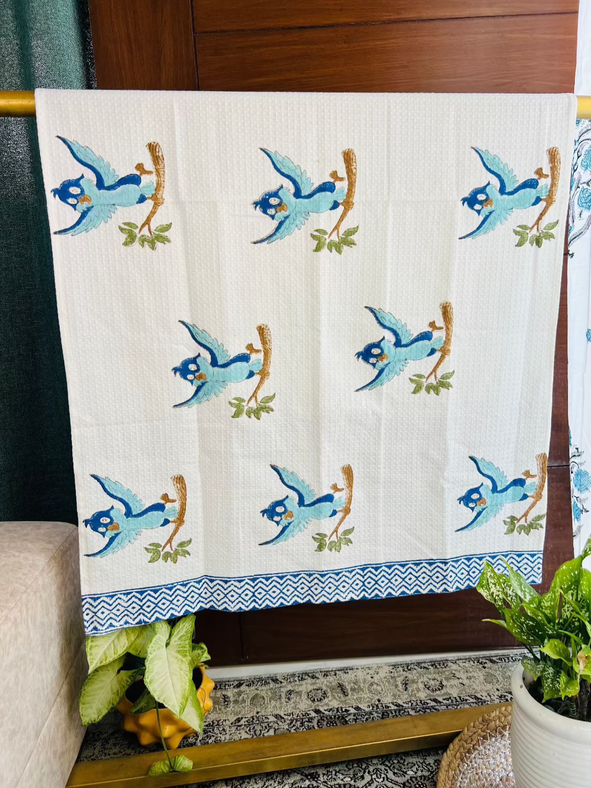 Chirpy Charm Kids Bath Towel