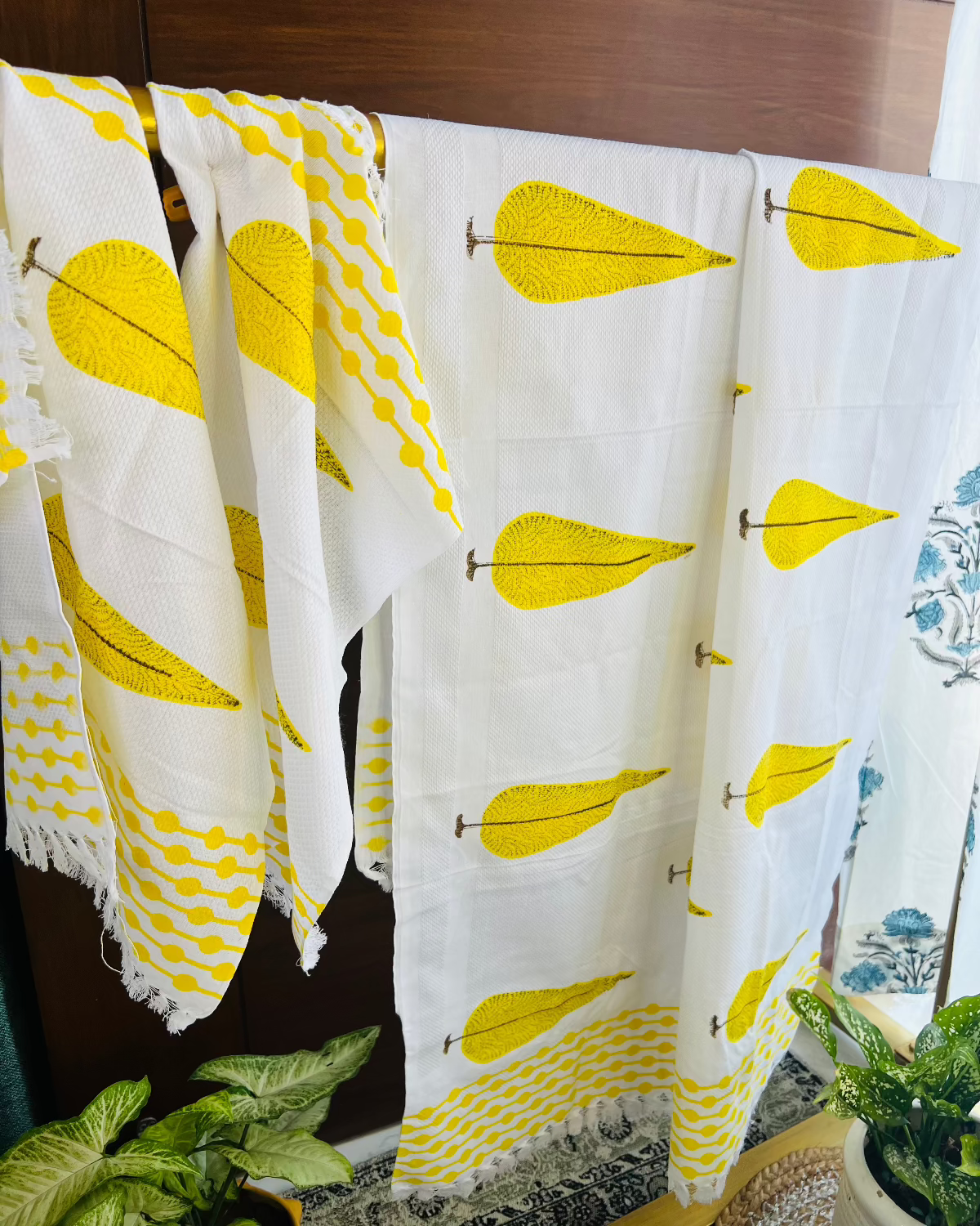 Yellow Leaf Bath and Hand Towel Set