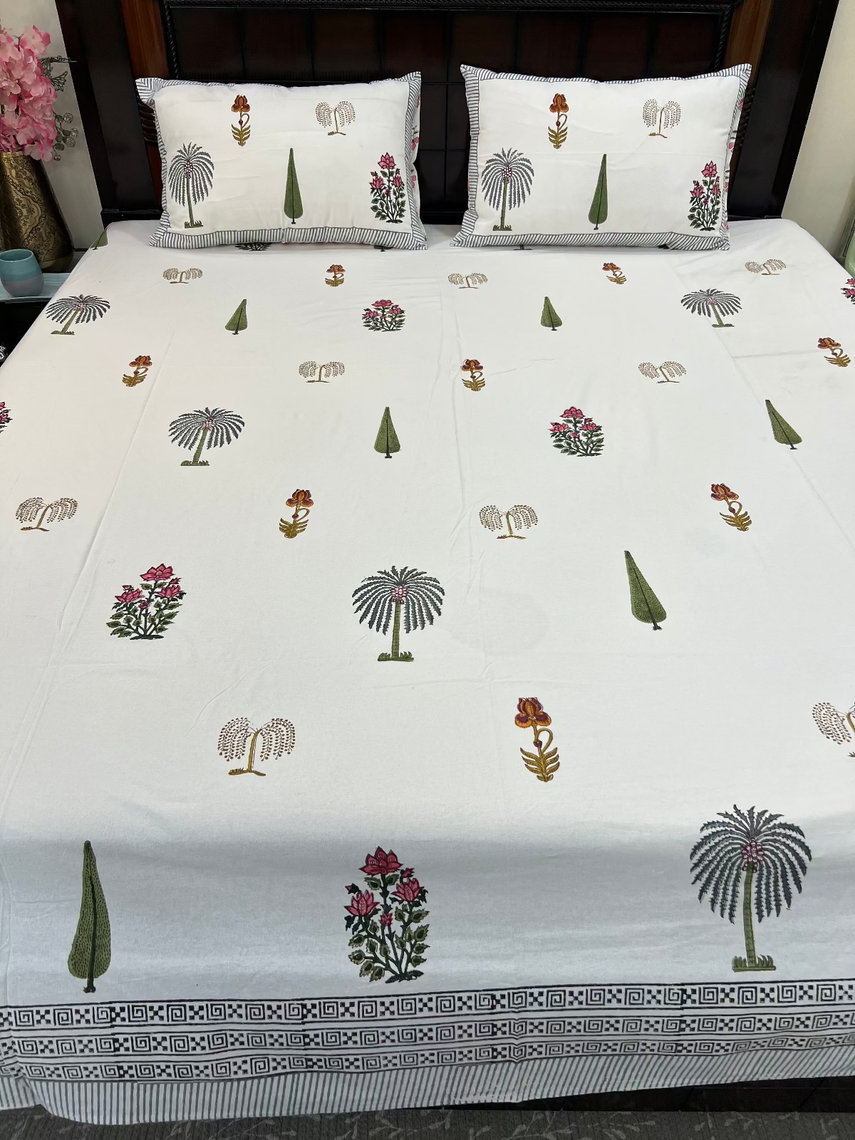 Kalira Bagh Cotton Bedsheet Set - Queen