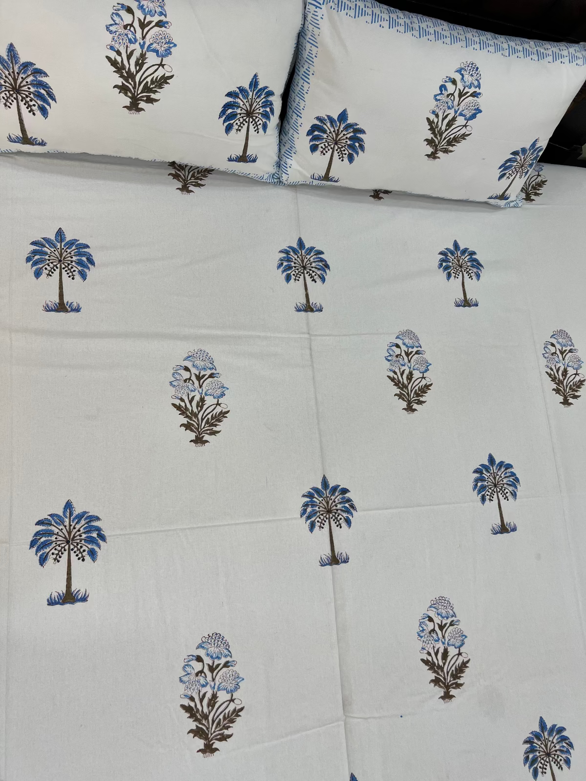 Blue Palm Cotton Bedsheet Set - Queen