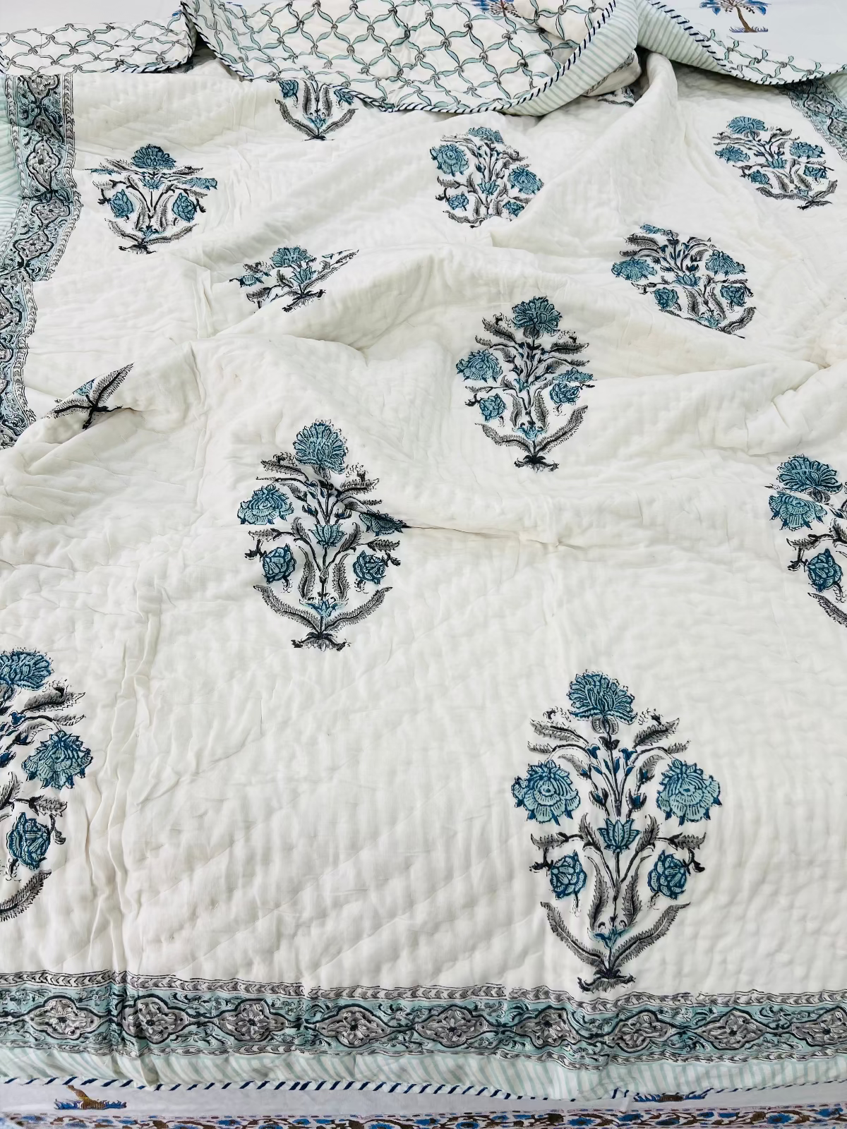 Kavya Muslin Cotton Quilt