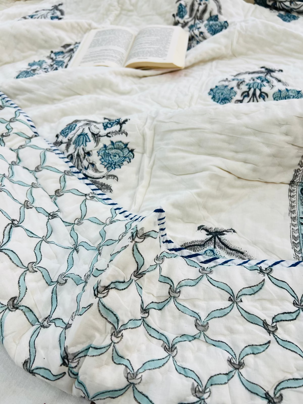 Kavya Muslin Cotton Quilt