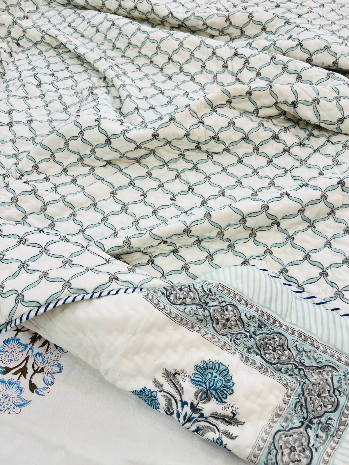 Kavya Muslin Cotton Quilt