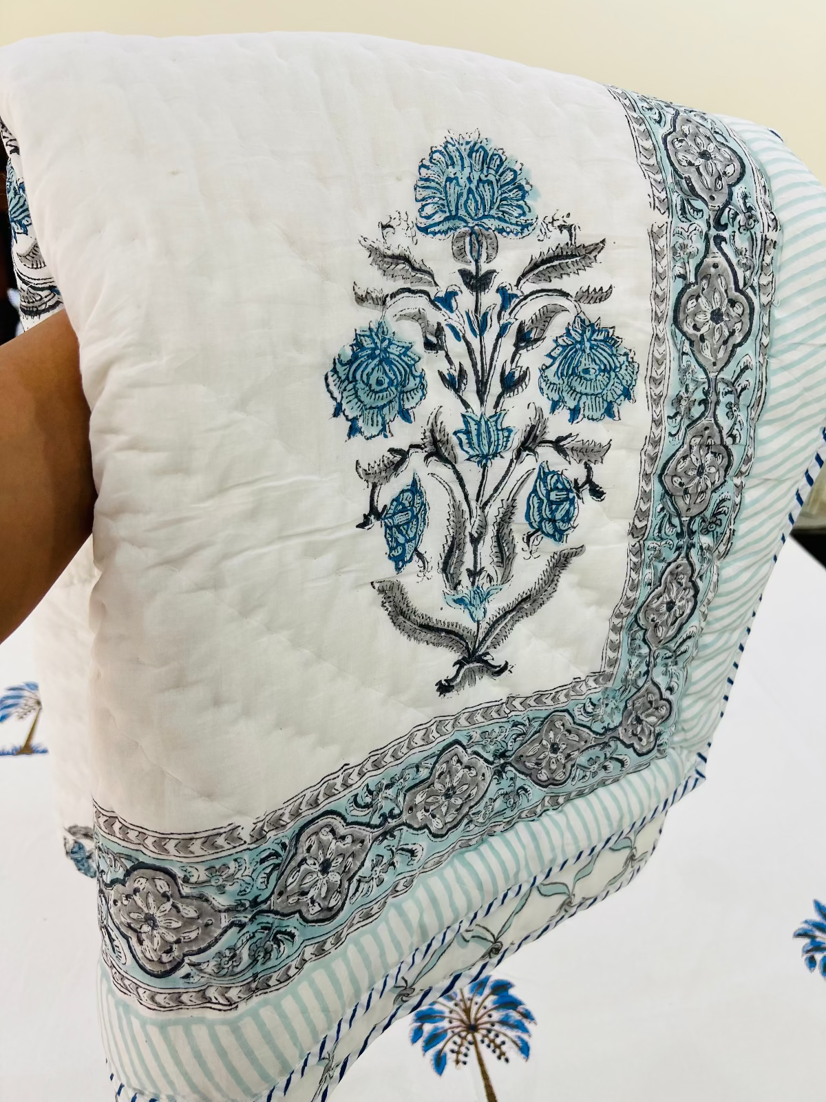 Kavya Muslin Cotton Quilt