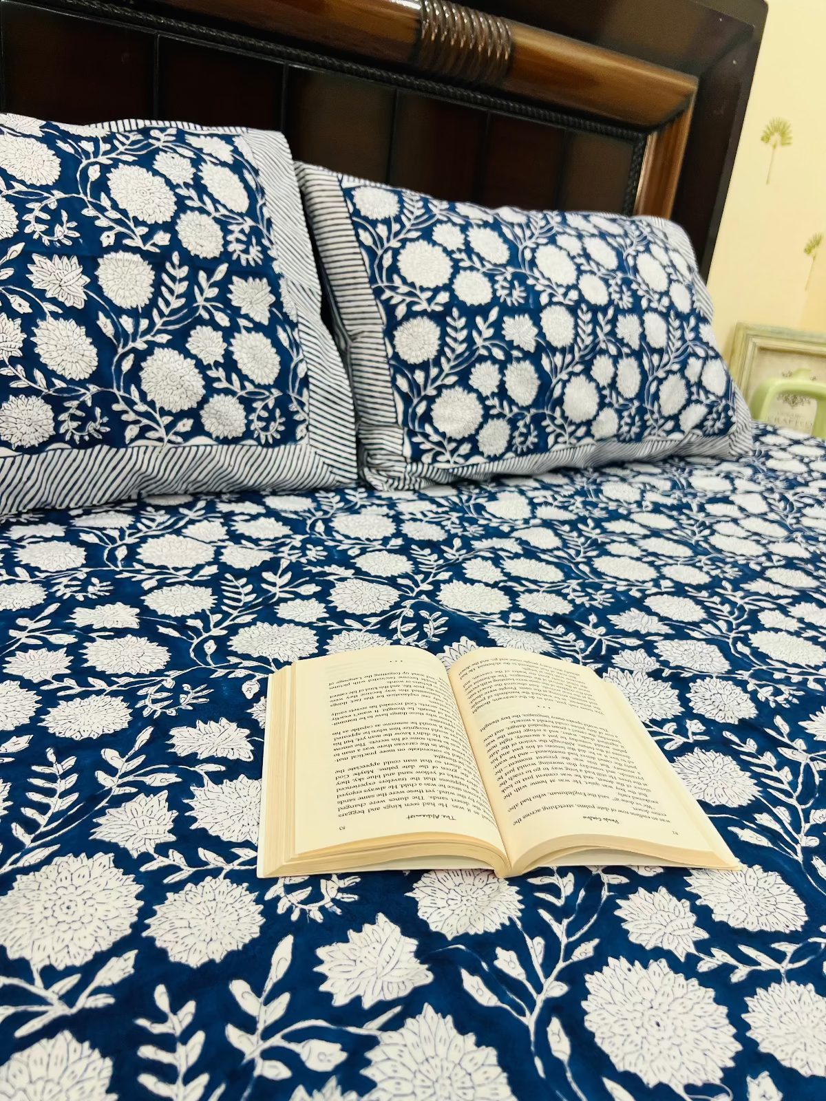 Nayantara Hathi Cotton Bedsheet Set - Handblock